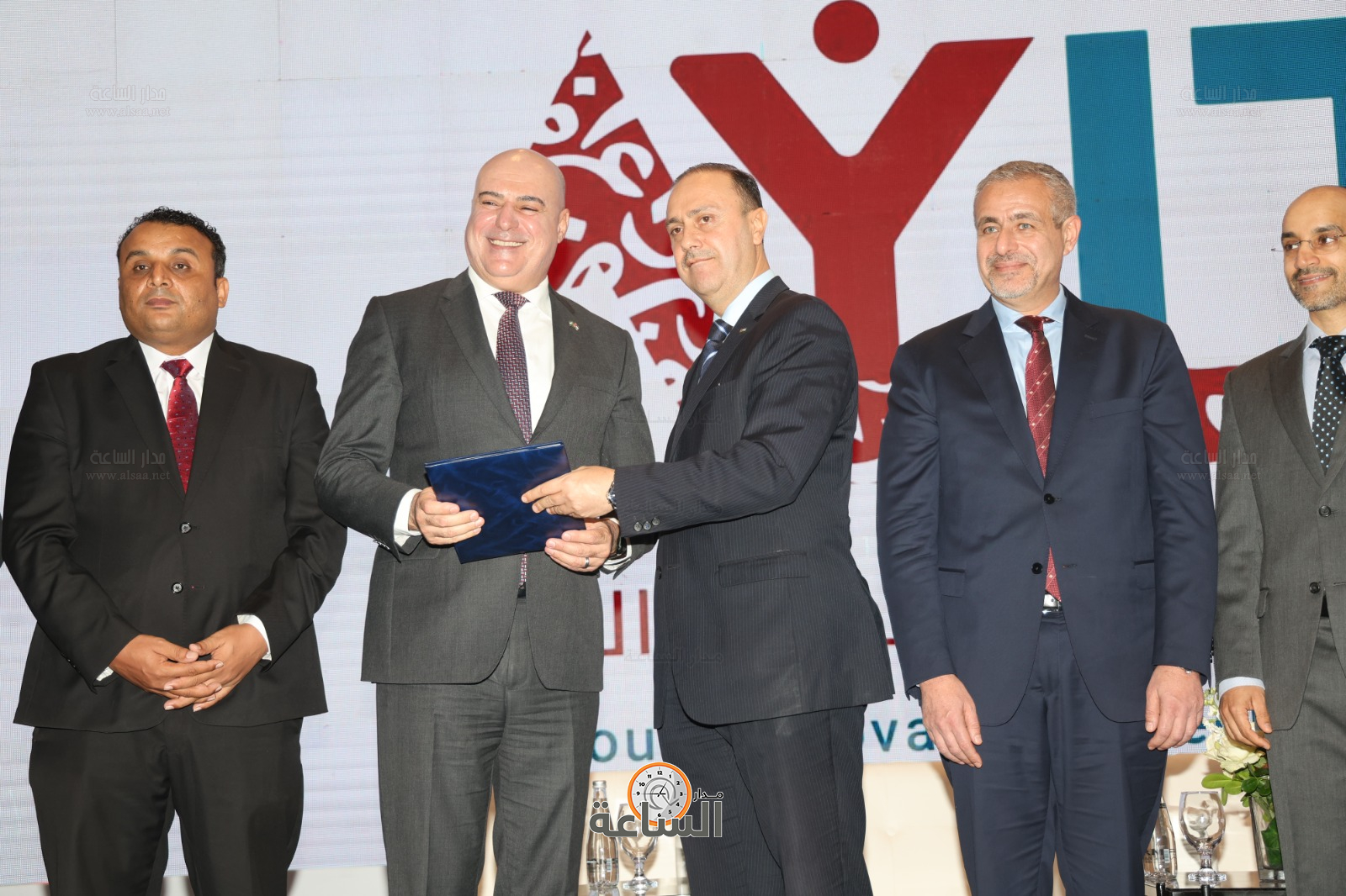 Madar Al-Saa Images 0.9416391146923534