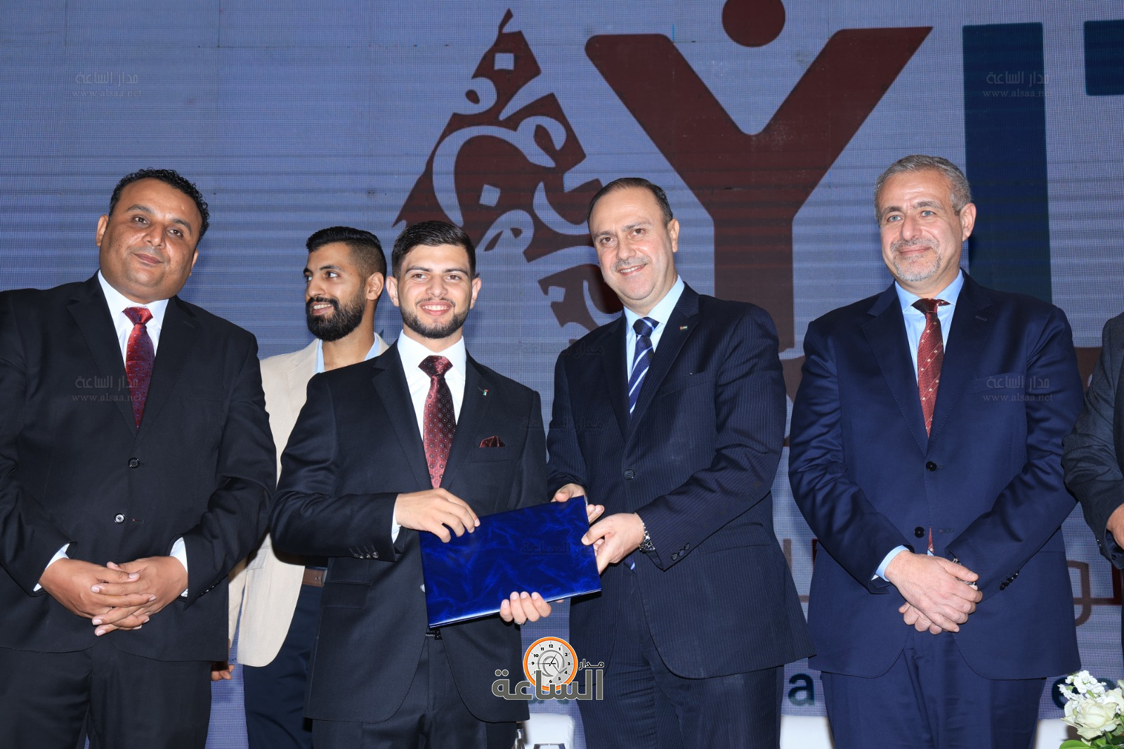 Madar Al-Saa Images 0.3666087204080788