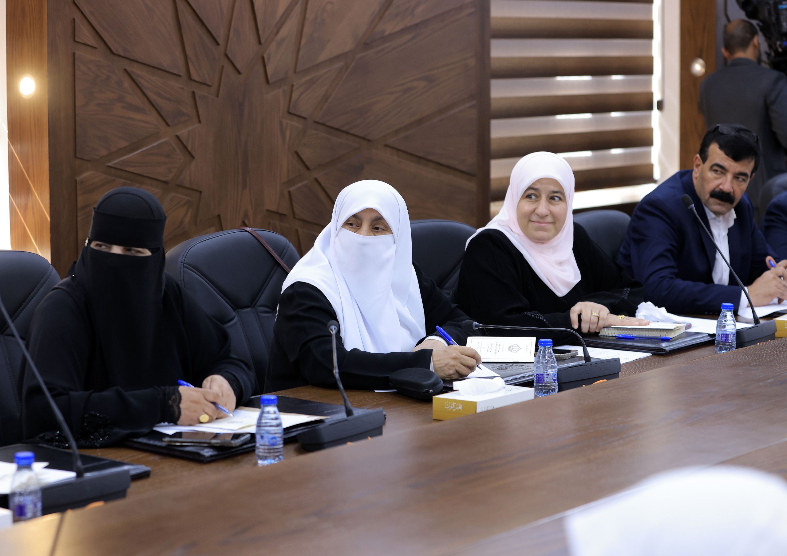 Madar Al-Saa Images 0.33802788203812284