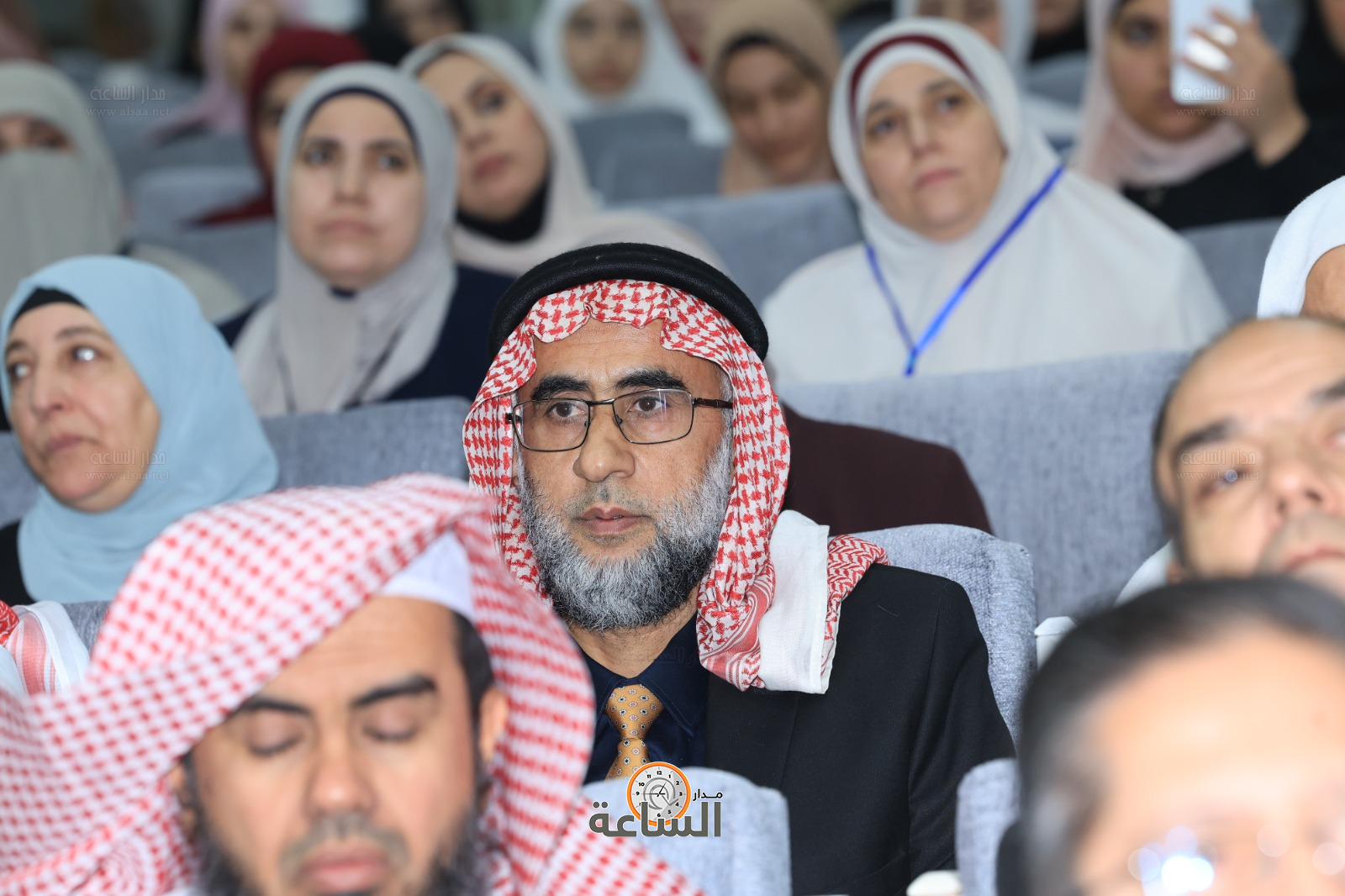 Madar Al-Saa Images 0.7420503762800708