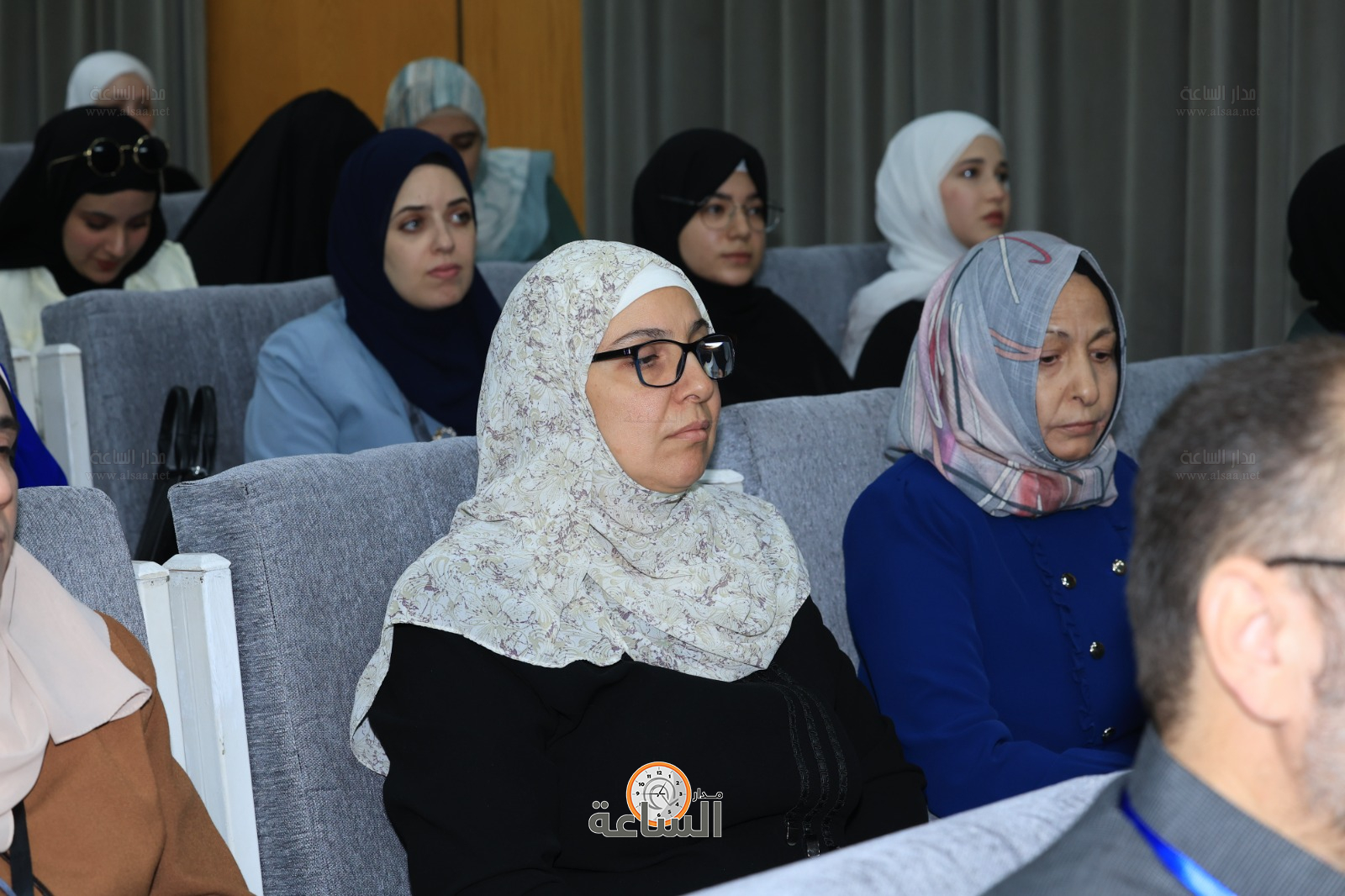 Madar Al-Saa Images 0.09004693143780207