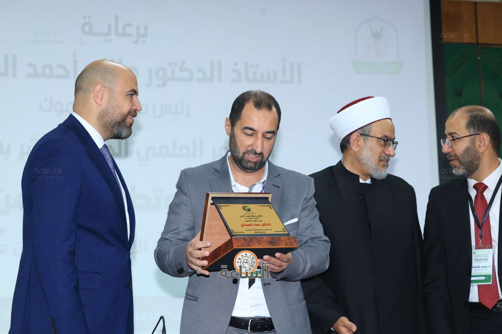 Madar Al-Saa Images 0.881325786742118