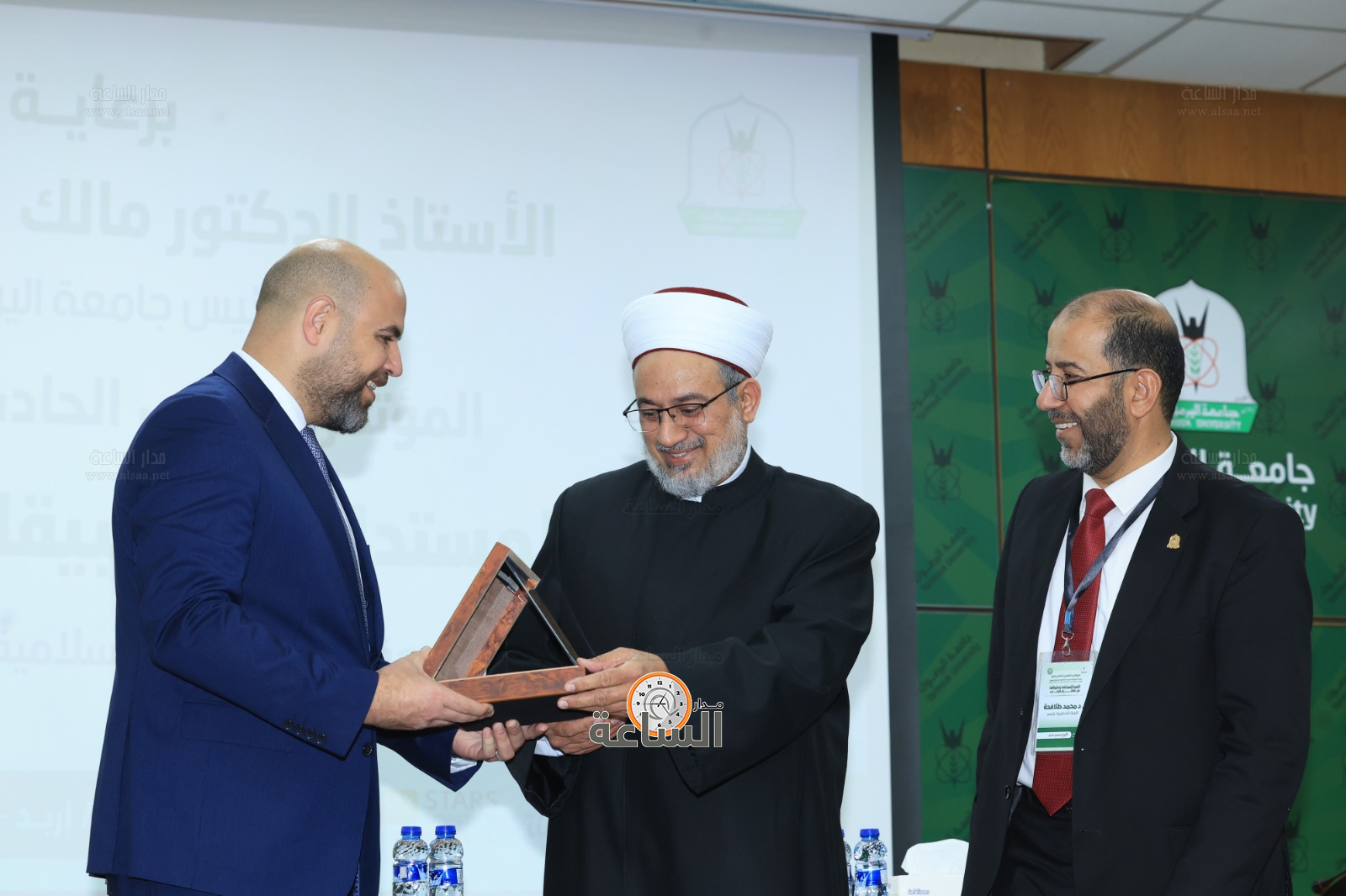 Madar Al-Saa Images 0.833287326627562