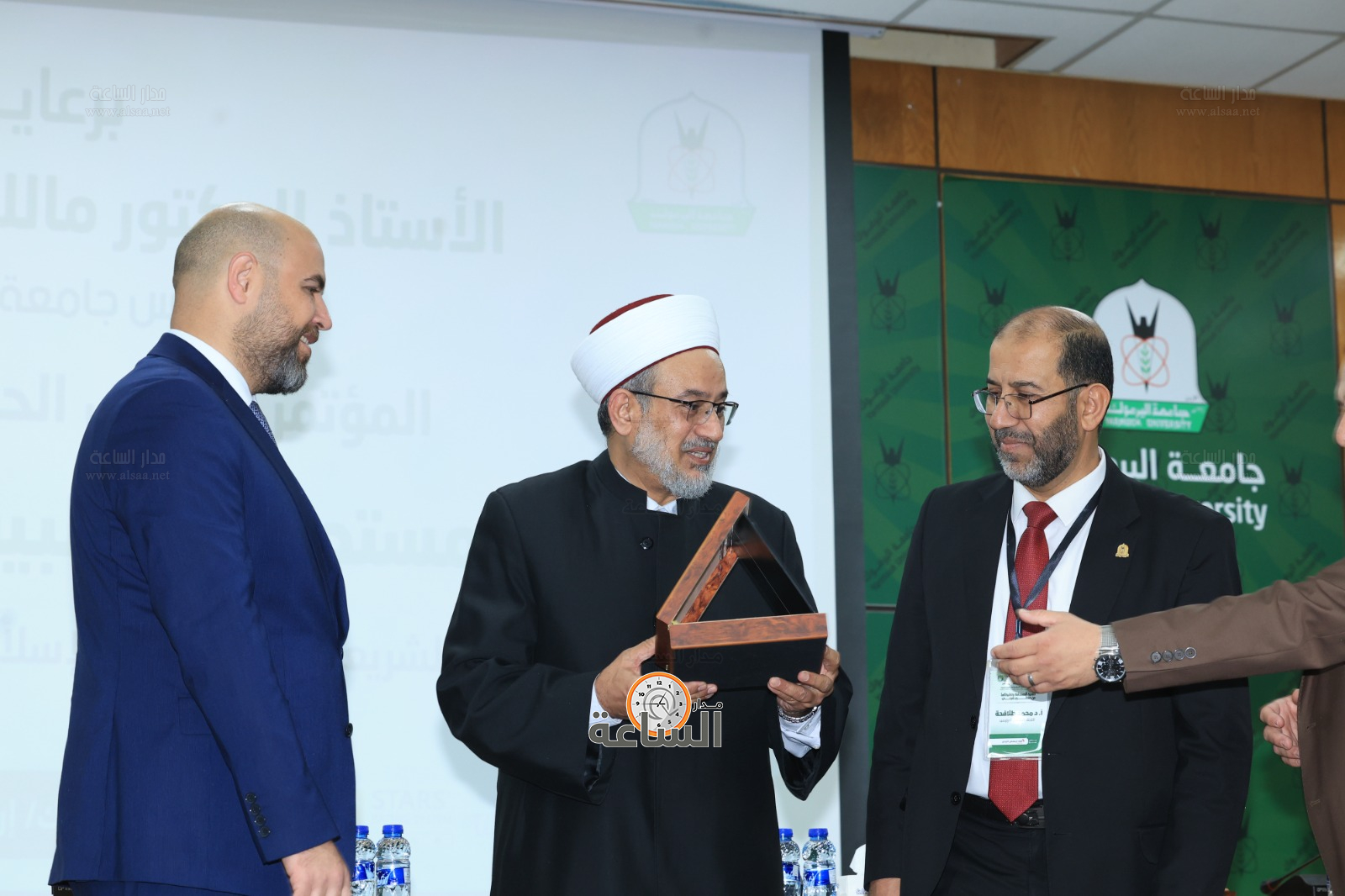 Madar Al-Saa Images 0.34804571986932953