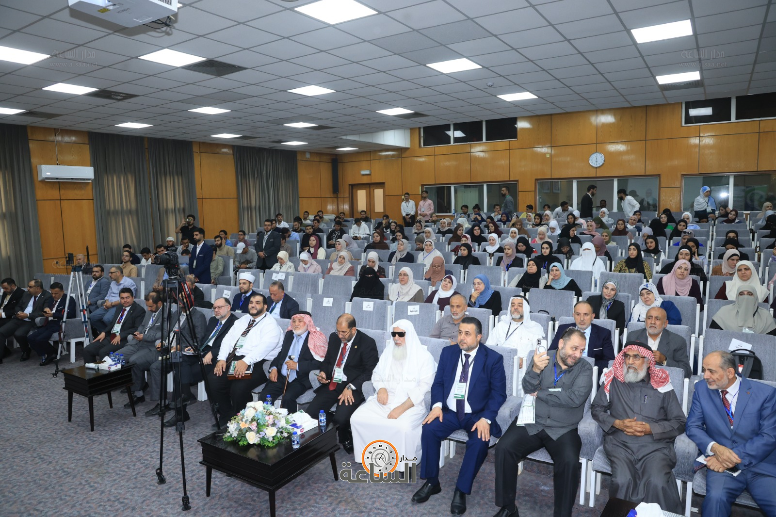 Madar Al-Saa Images 0.5839521528662314