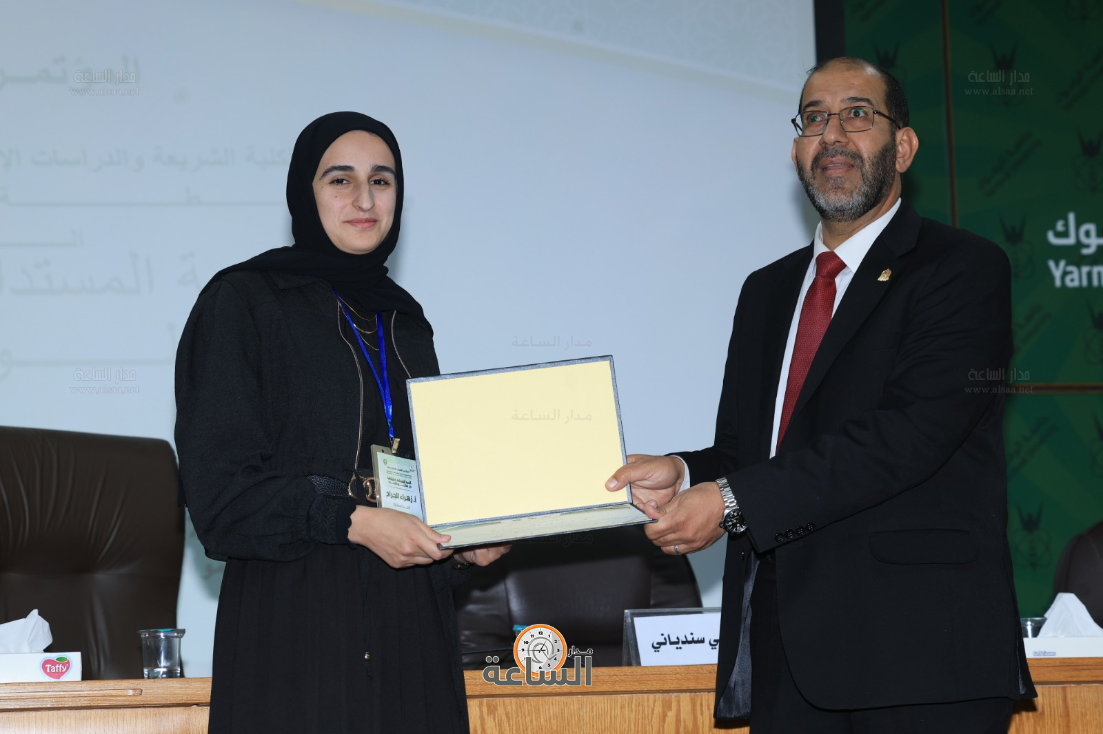 Madar Al-Saa Images 0.09984537369942781