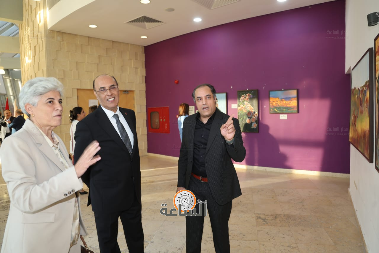 Madar Al-Saa Images 0.011445359651714448