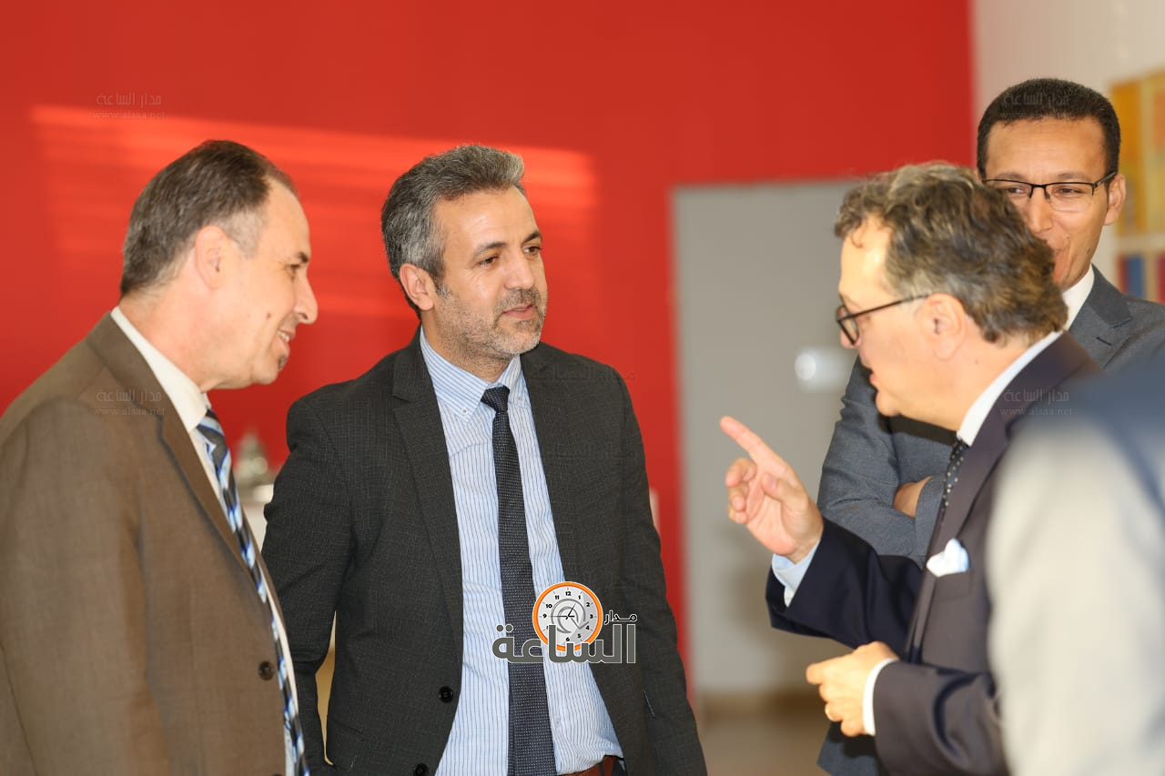 Madar Al-Saa Images 0.46891193295665856