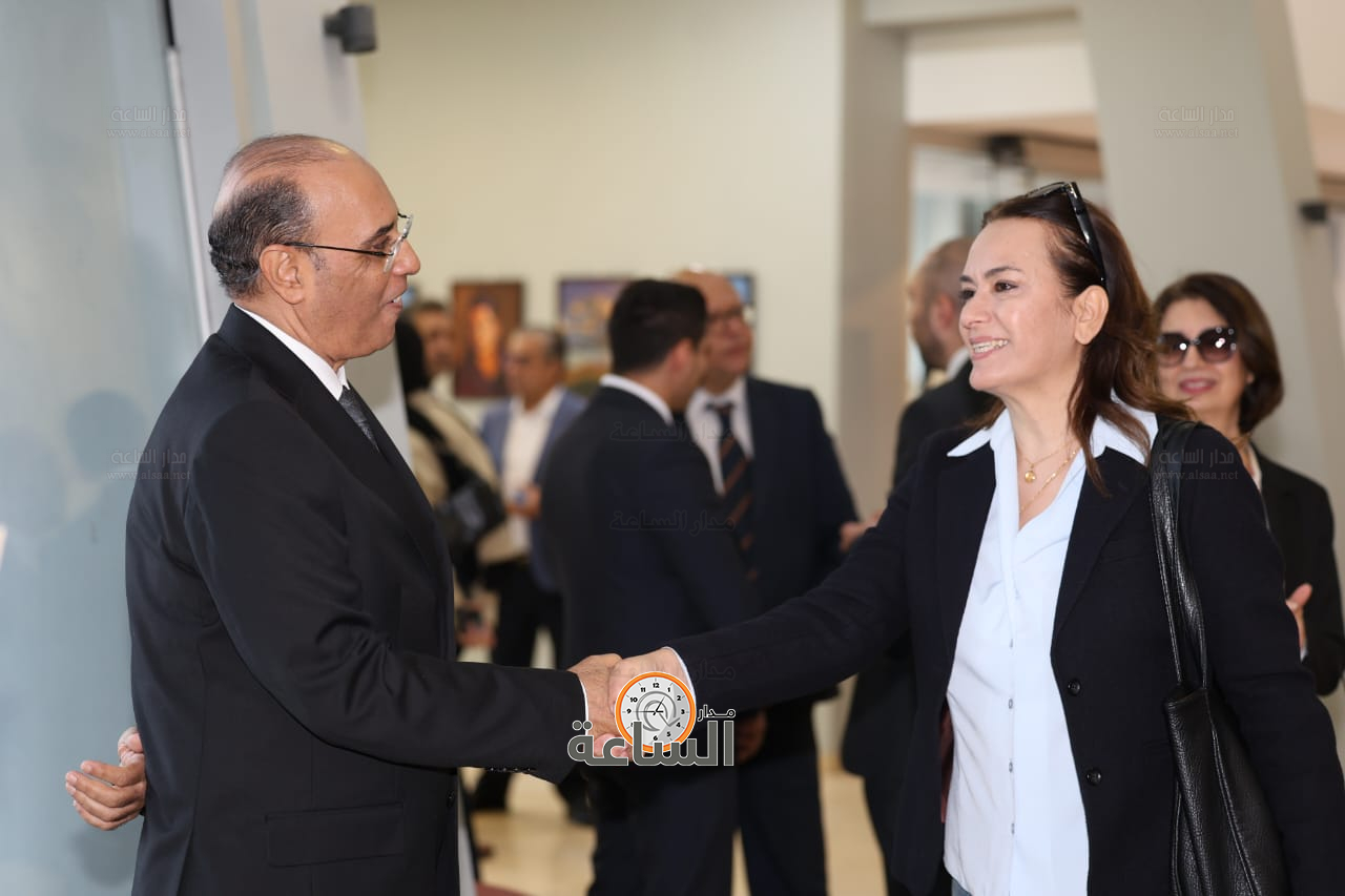 Madar Al-Saa Images 0.517739025044198