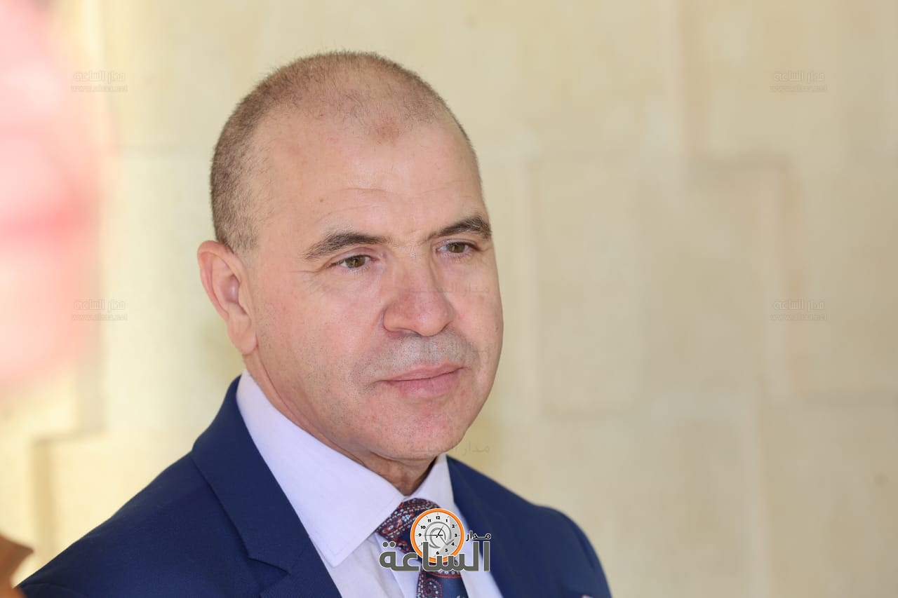 Madar Al-Saa Images 0.9833174535541948