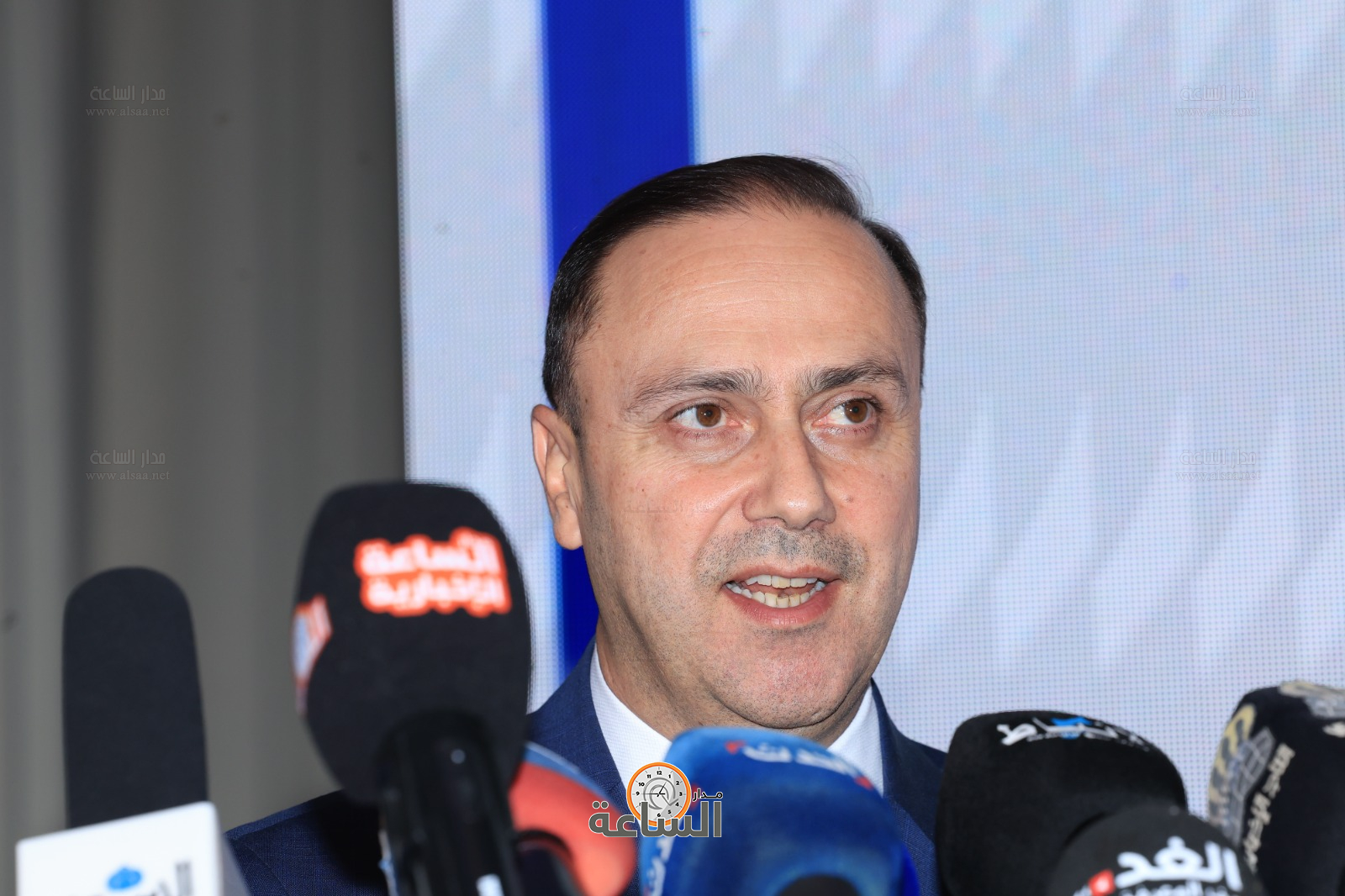 Madar Al-Saa Images 0.9016778936604617