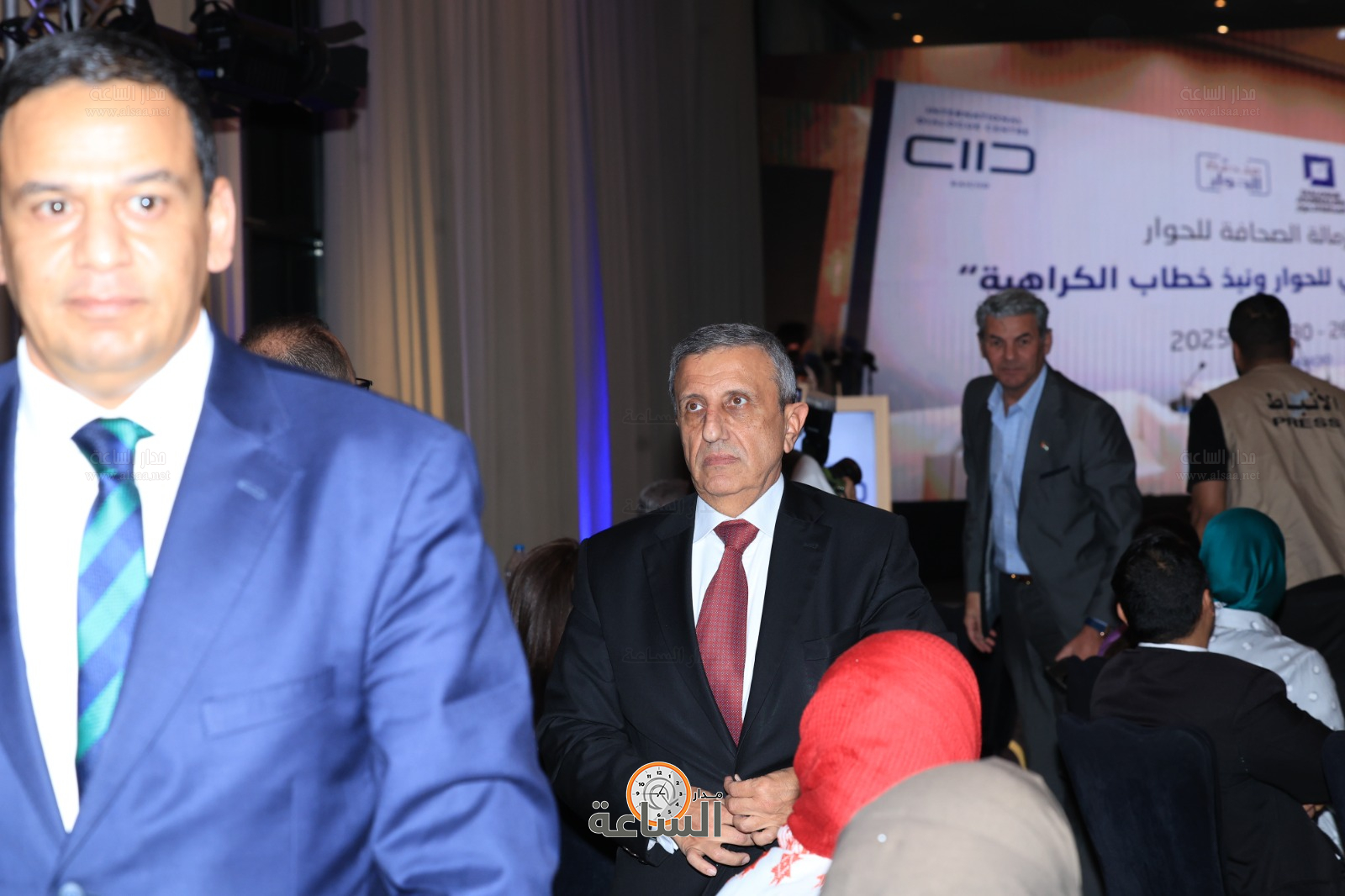 Madar Al-Saa Images 0.2663418624152045