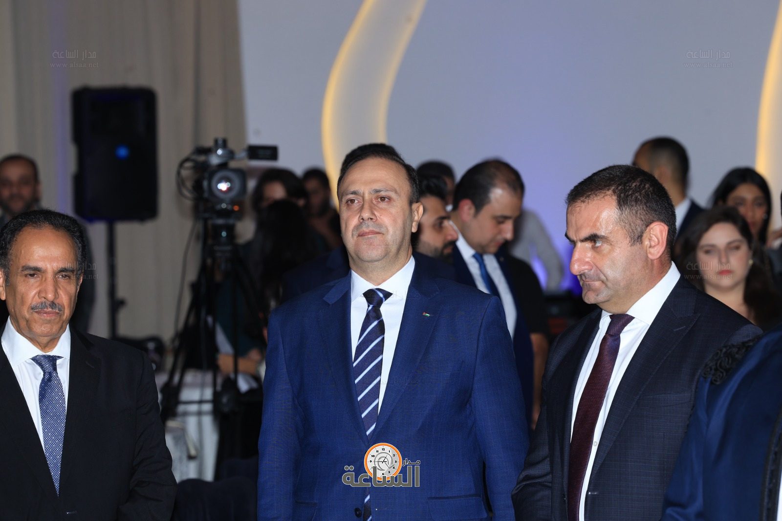 Madar Al-Saa Images 0.42373238116247325