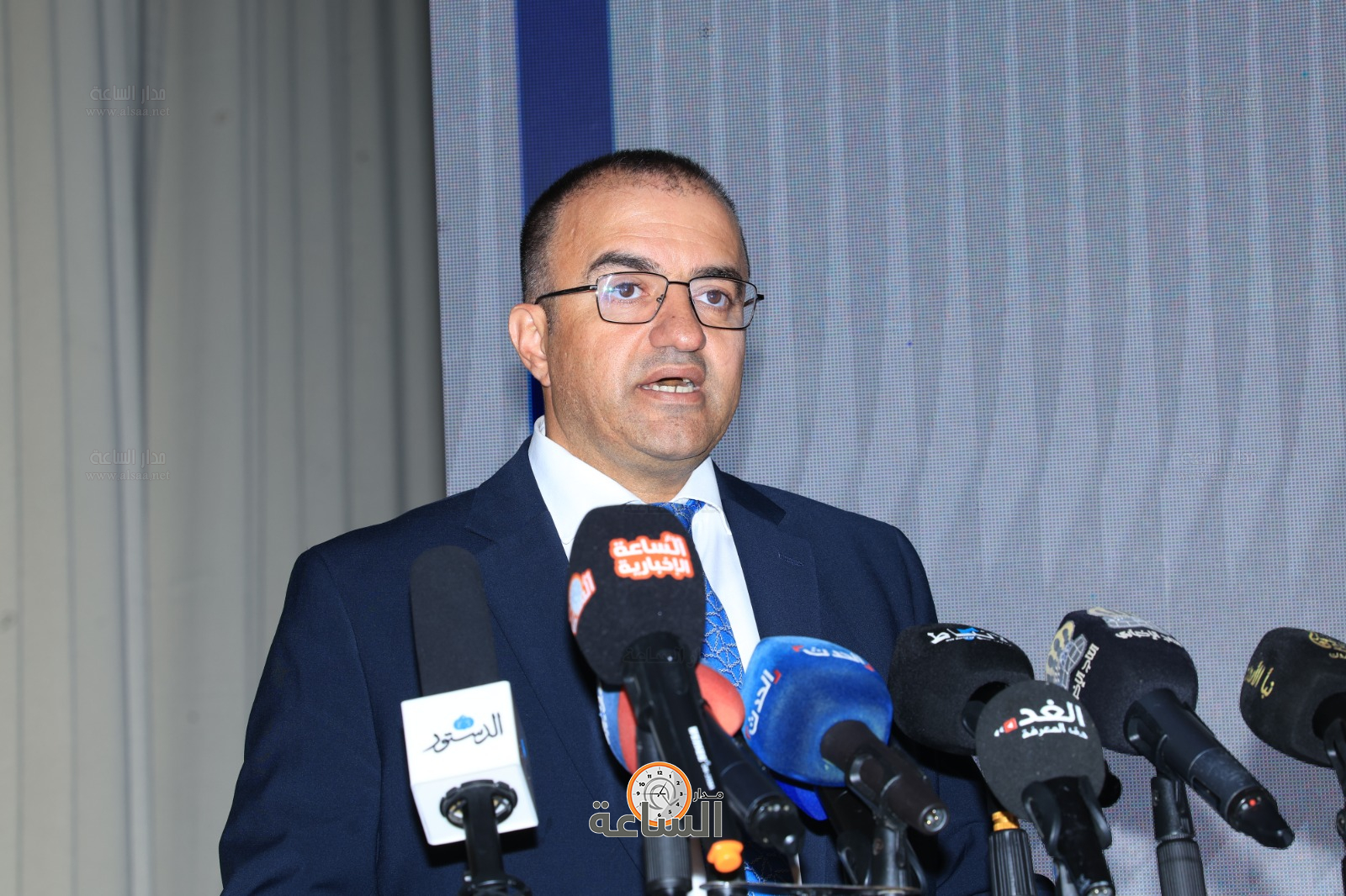 Madar Al-Saa Images 0.046611858932259276