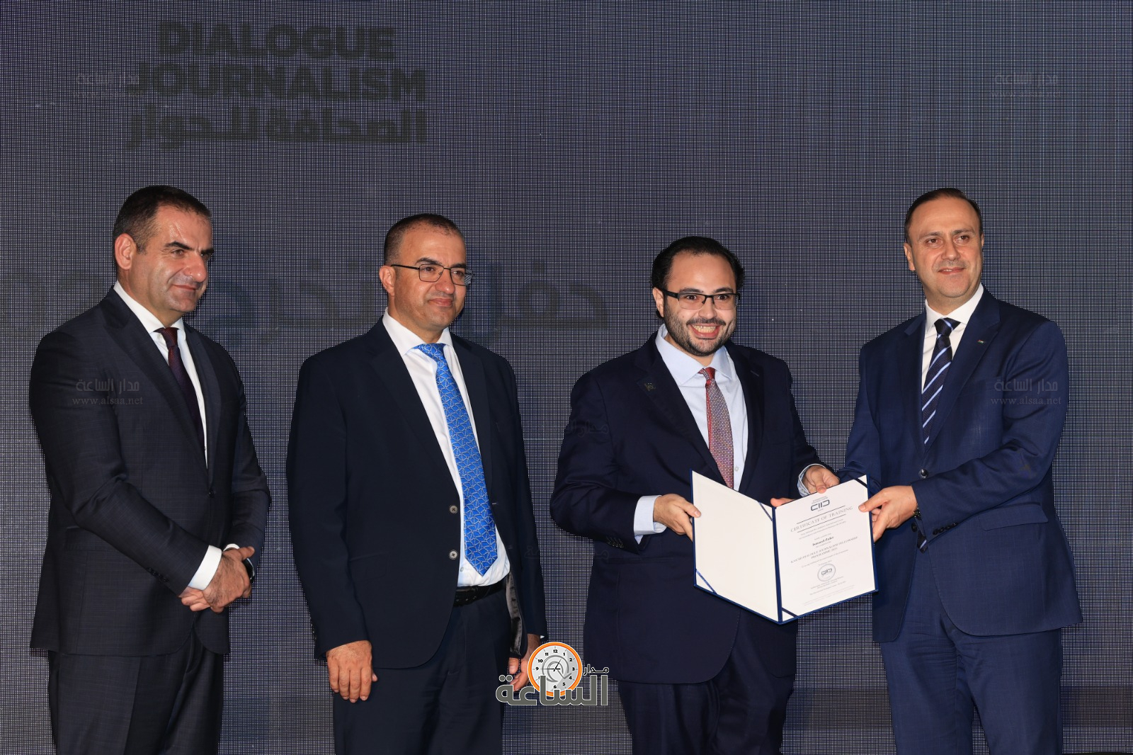 Madar Al-Saa Images 0.8095387582271333