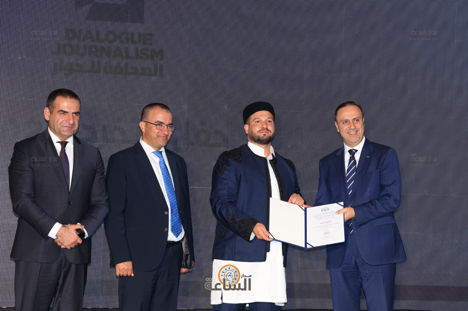 Madar Al-Saa Images 0.5835335615191758