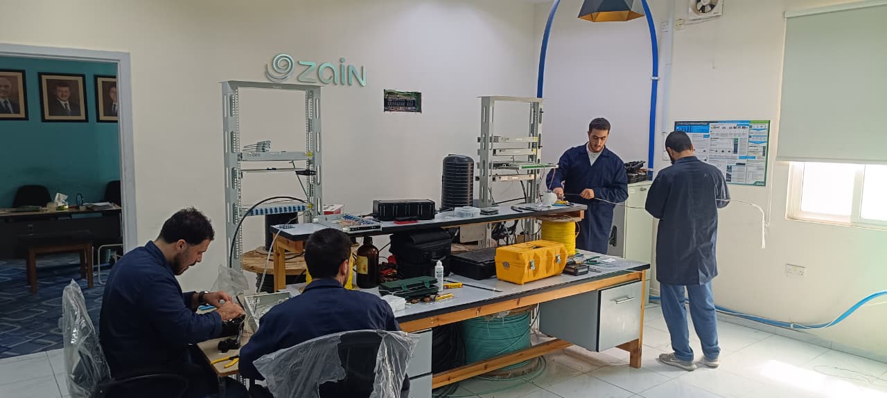 Madar Al-Saa Images 0.6970191374983442