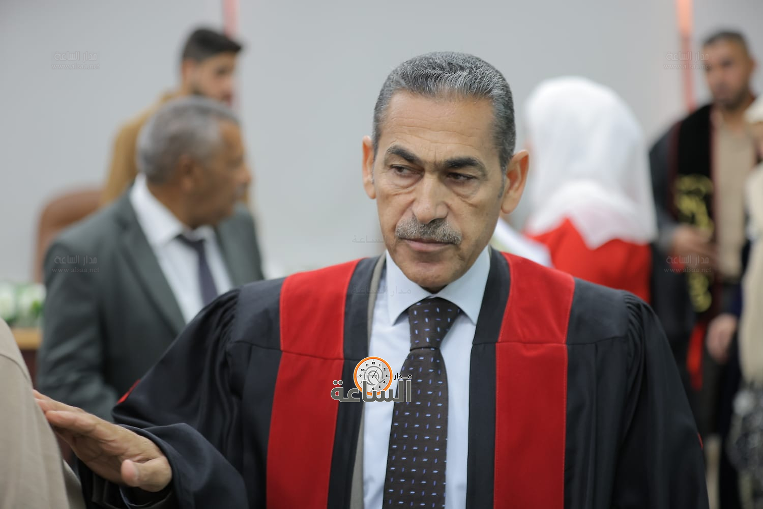 Madar Al-Saa Images 0.7437448821837701