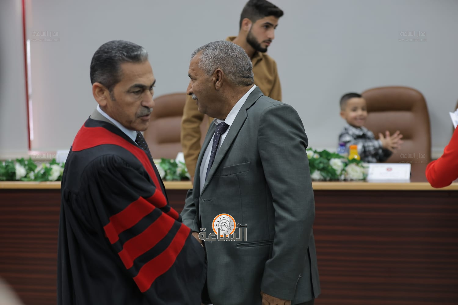 Madar Al-Saa Images 0.6957341593316895