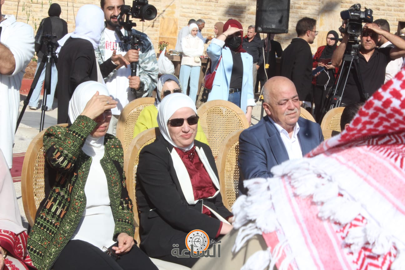 Madar Al-Saa Images 0.22206337137012833