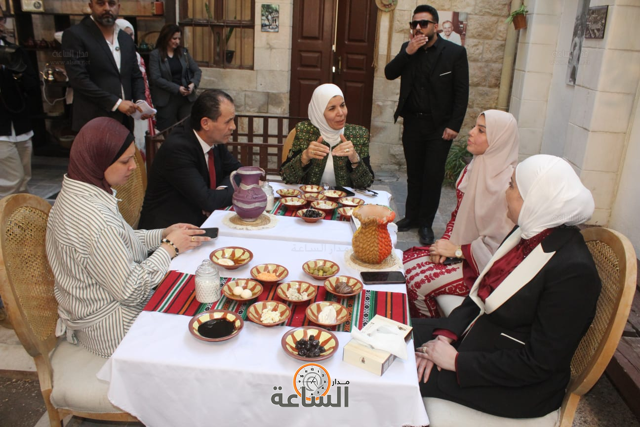 Madar Al-Saa Images 0.0035921713919307985