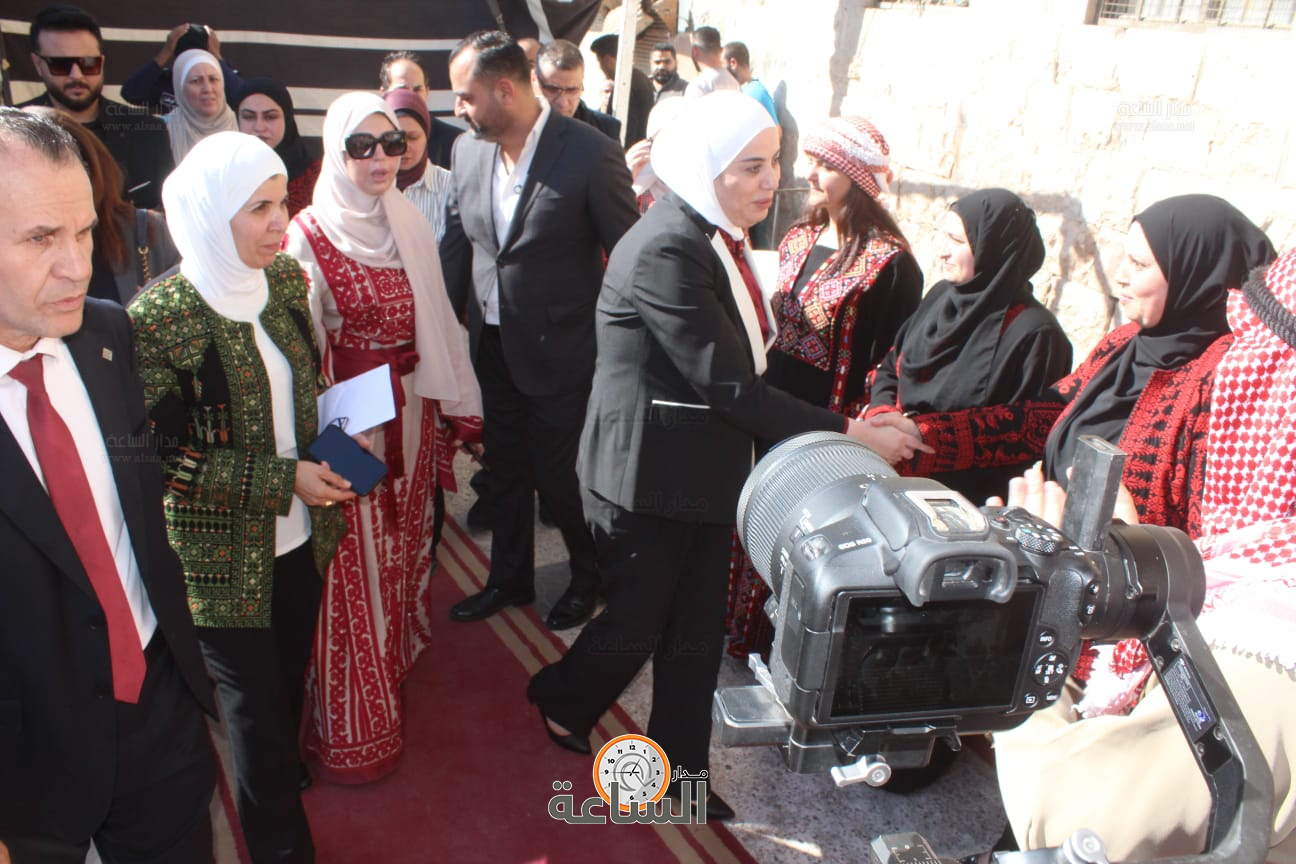 Madar Al-Saa Images 0.8238526200255848