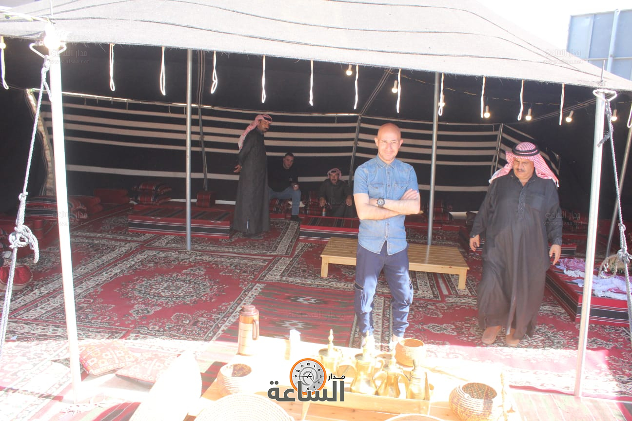 Madar Al-Saa Images 0.7986434394419686