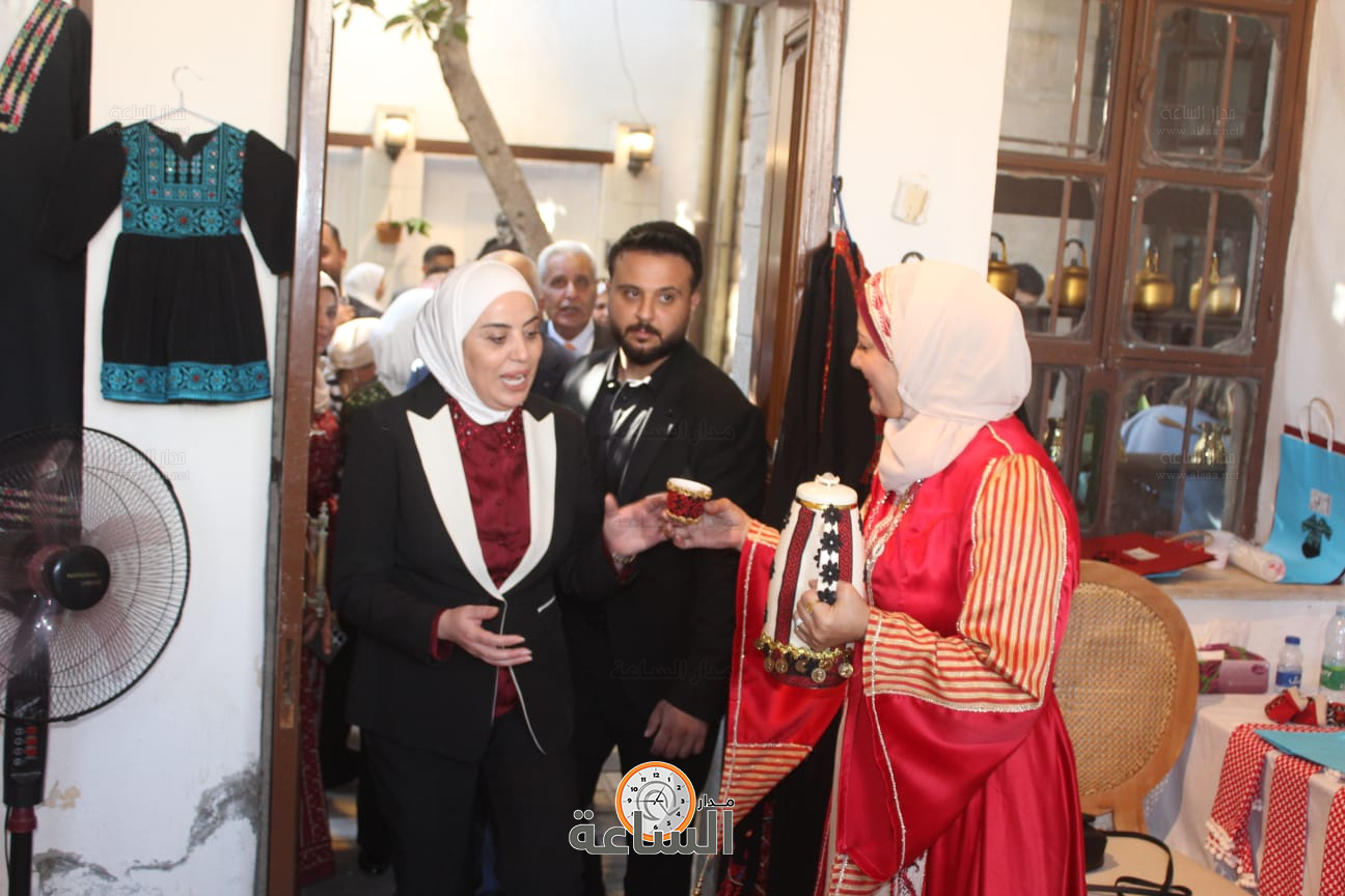 Madar Al-Saa Images 0.010186821483920472