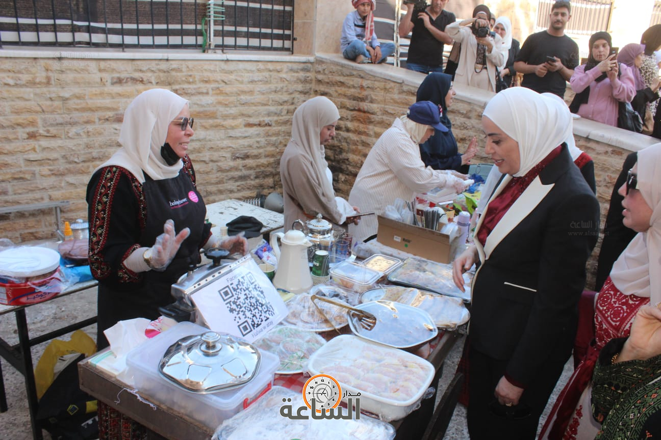 Madar Al-Saa Images 0.2515100524956967