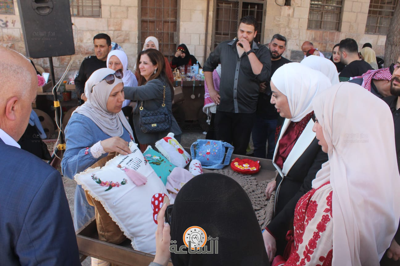 Madar Al-Saa Images 0.7122692241158423