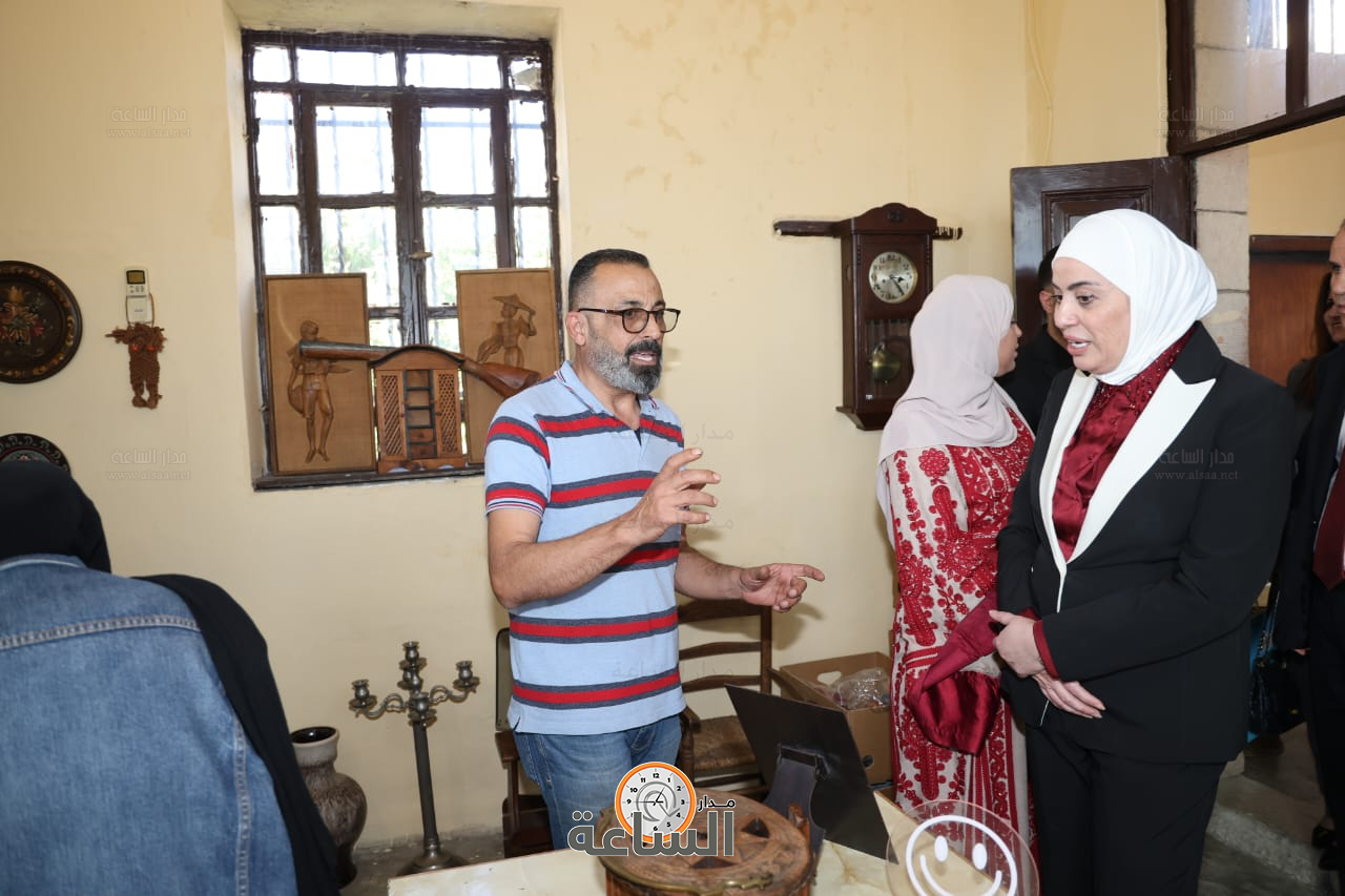 Madar Al-Saa Images 0.00453497711080475