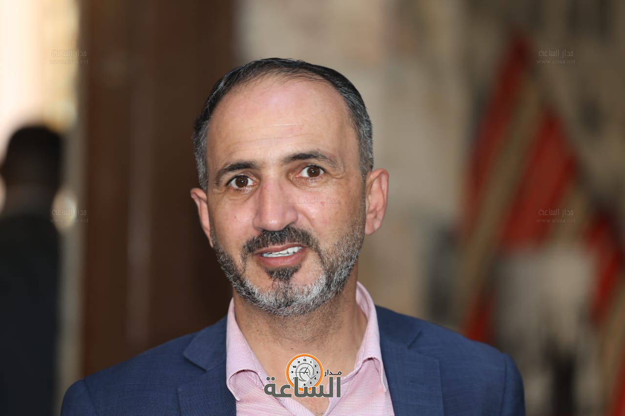 Madar Al-Saa Images 0.9656809585429776