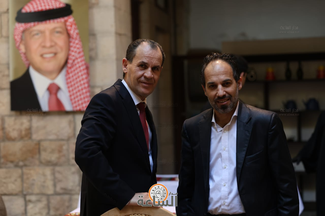 Madar Al-Saa Images 0.14862299375227672