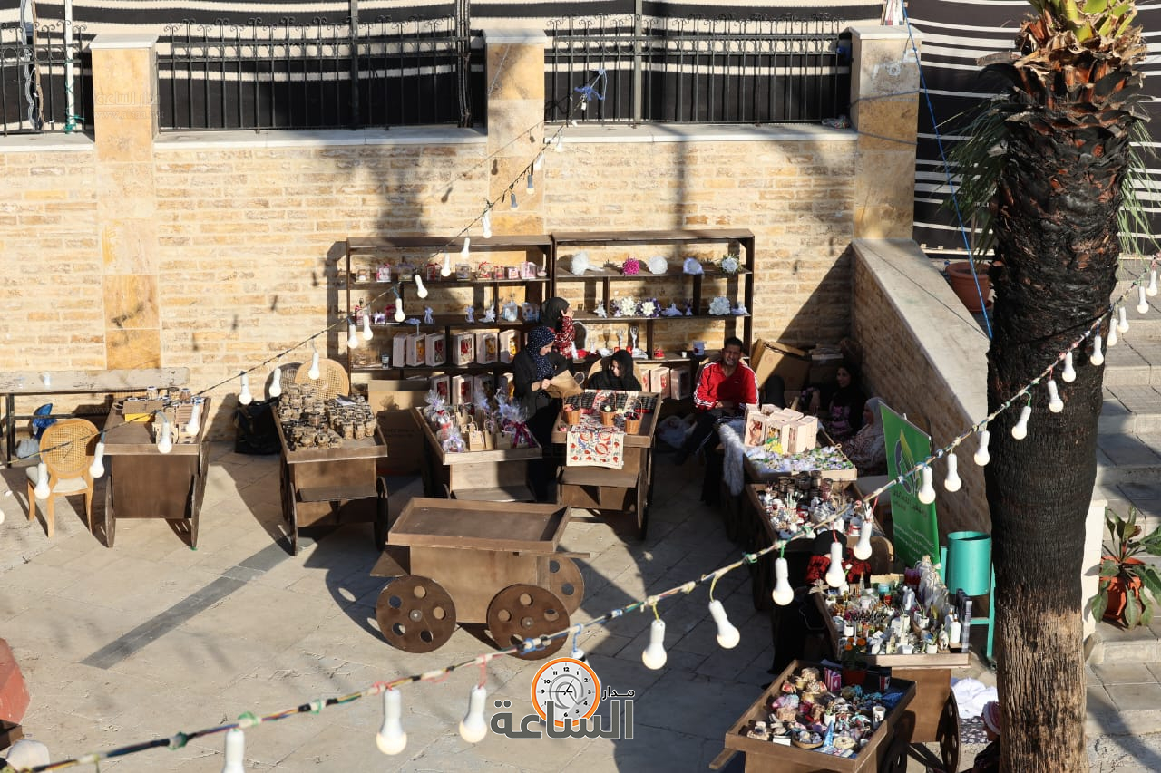 Madar Al-Saa Images 0.44681415328630725