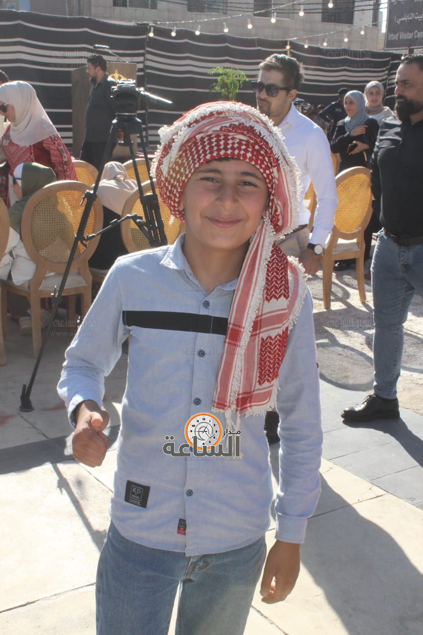 Madar Al-Saa Images 0.02373616564142267