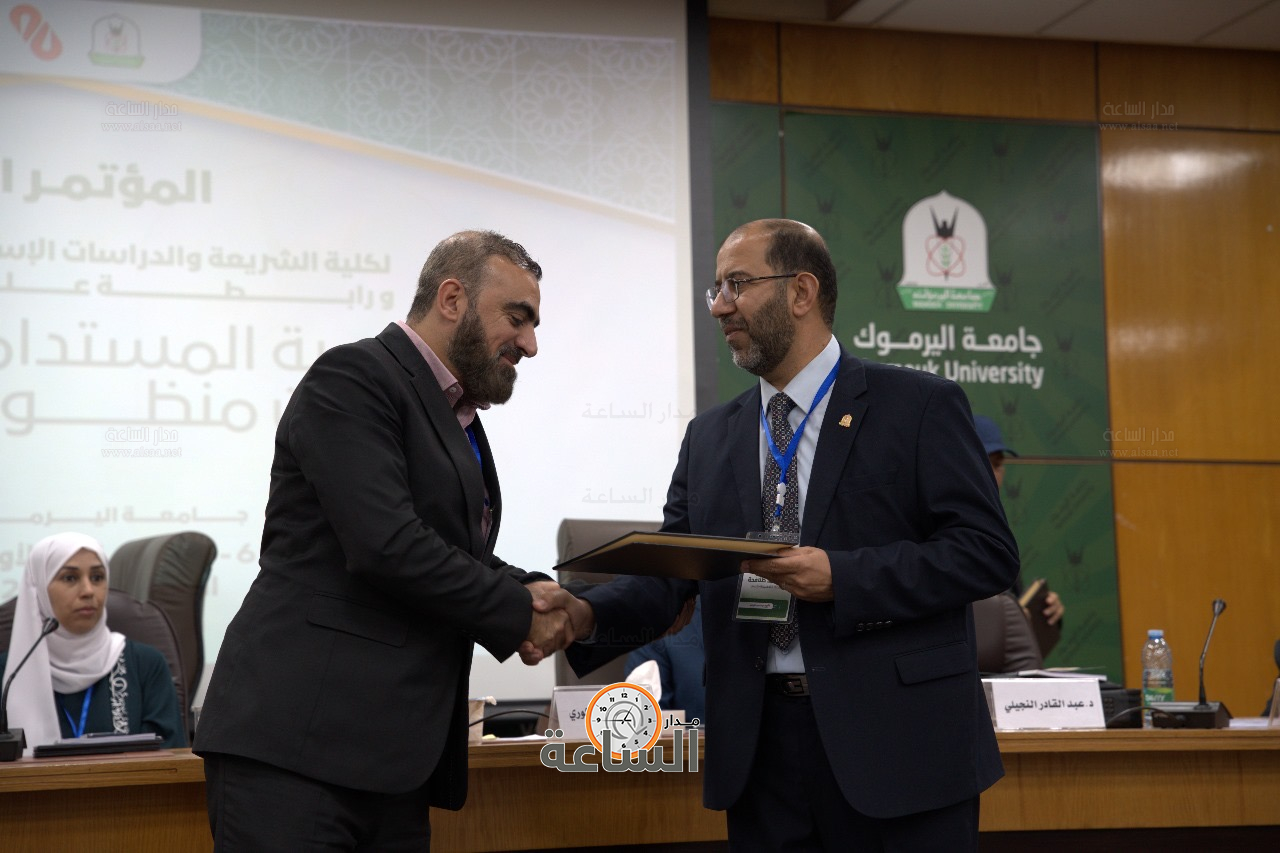 Madar Al-Saa Images 0.8290821717498007