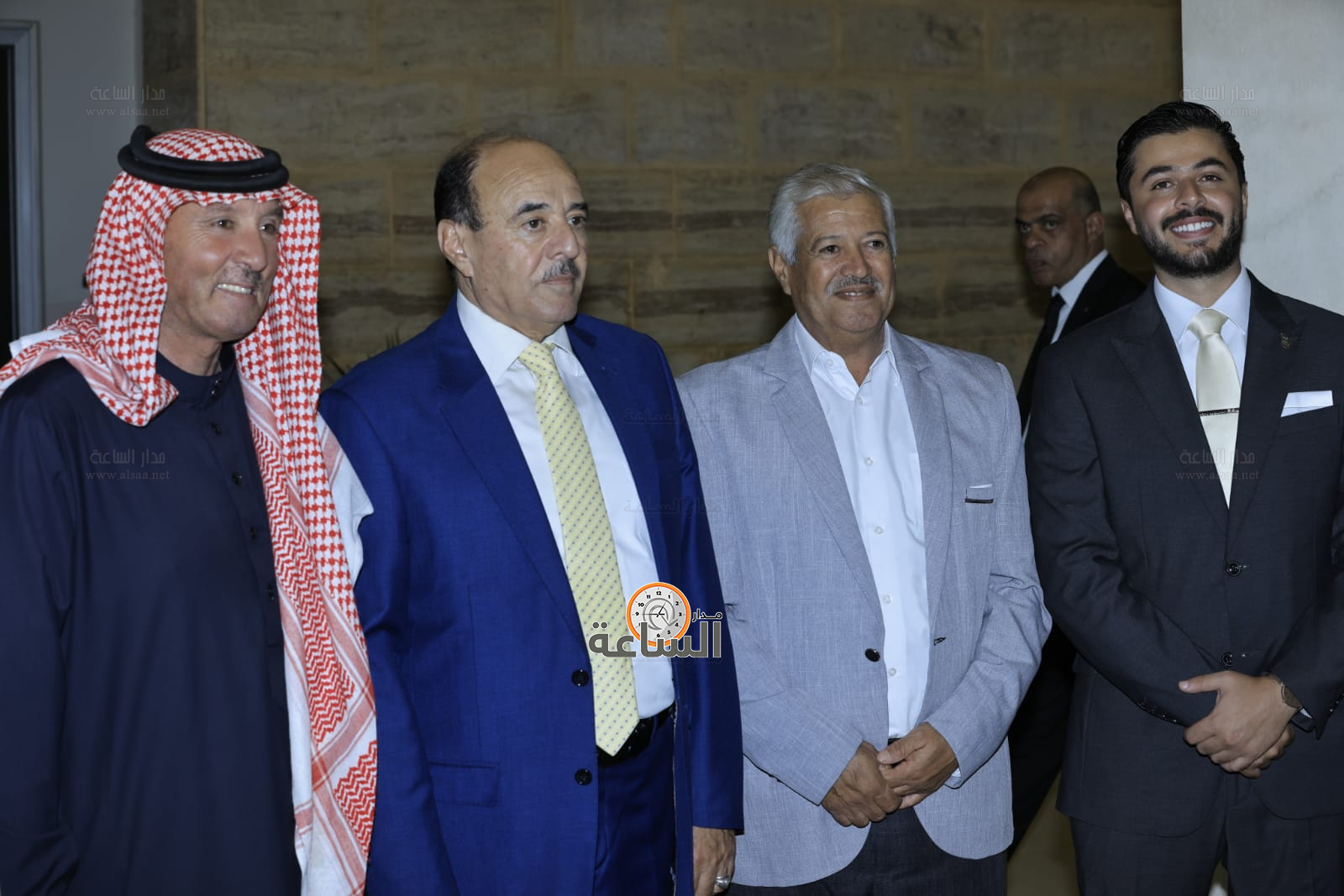 Madar Al-Saa Images 0.7490786504194795