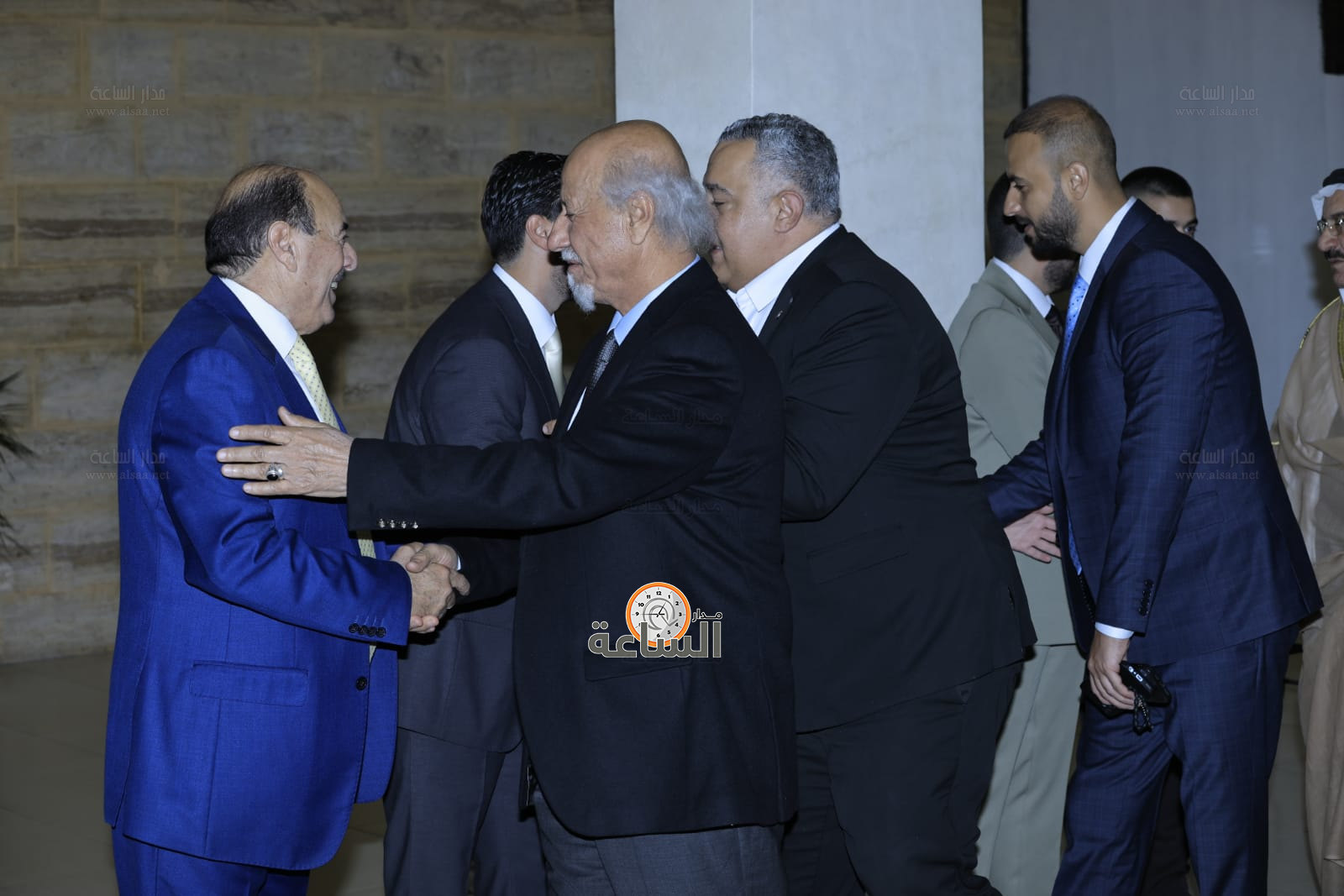 Madar Al-Saa Images 0.40590321110614125