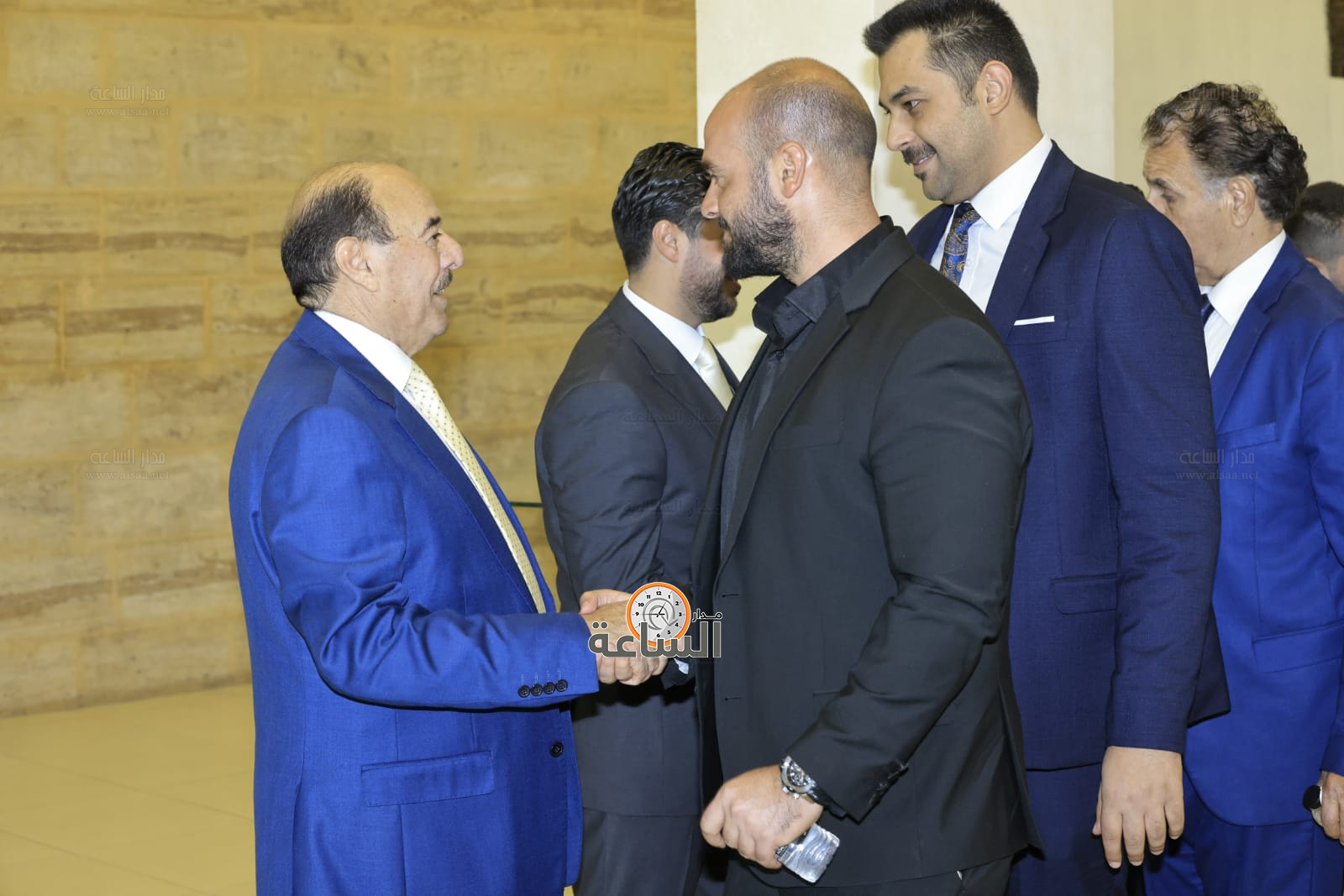 Madar Al-Saa Images 0.6841945465922074