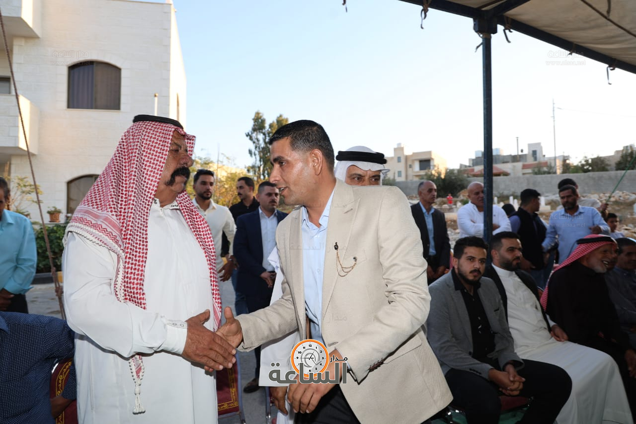 Madar Al-Saa Images 0.04122541181336936