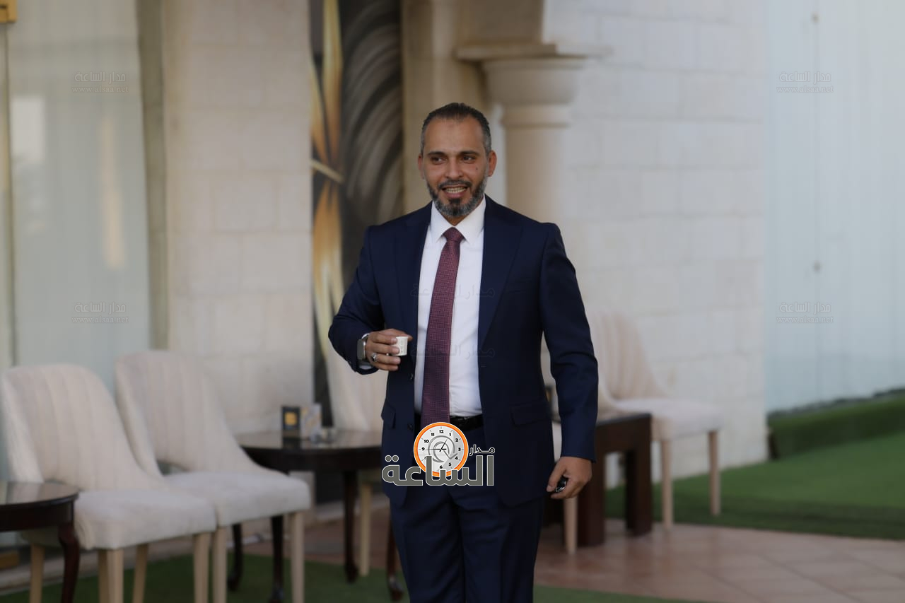 Madar Al-Saa Images 0.6393825674614002