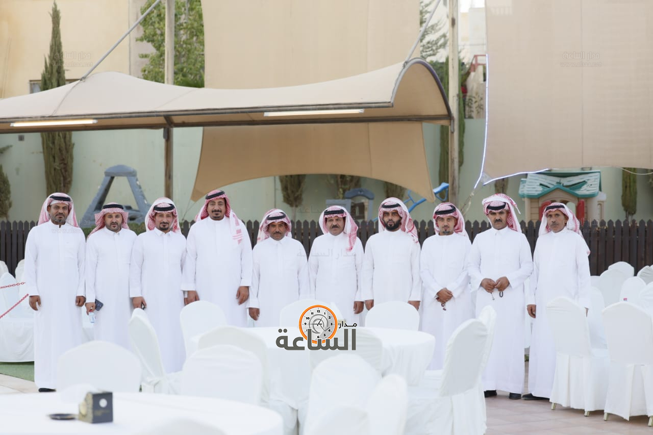 Madar Al-Saa Images 0.4355342534223644