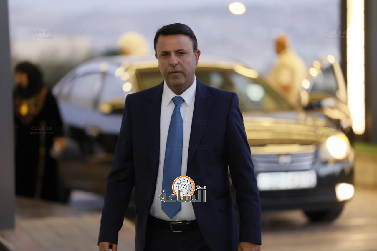 Madar Al-Saa Images 0.325244575864152