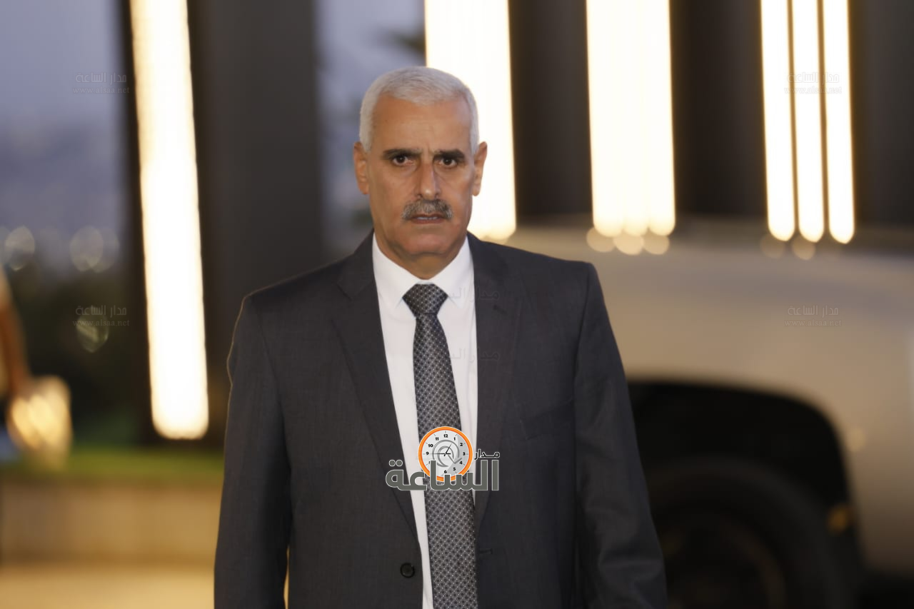 Madar Al-Saa Images 0.2164401915557358