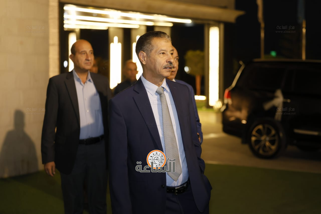 Madar Al-Saa Images 0.9435308081253582