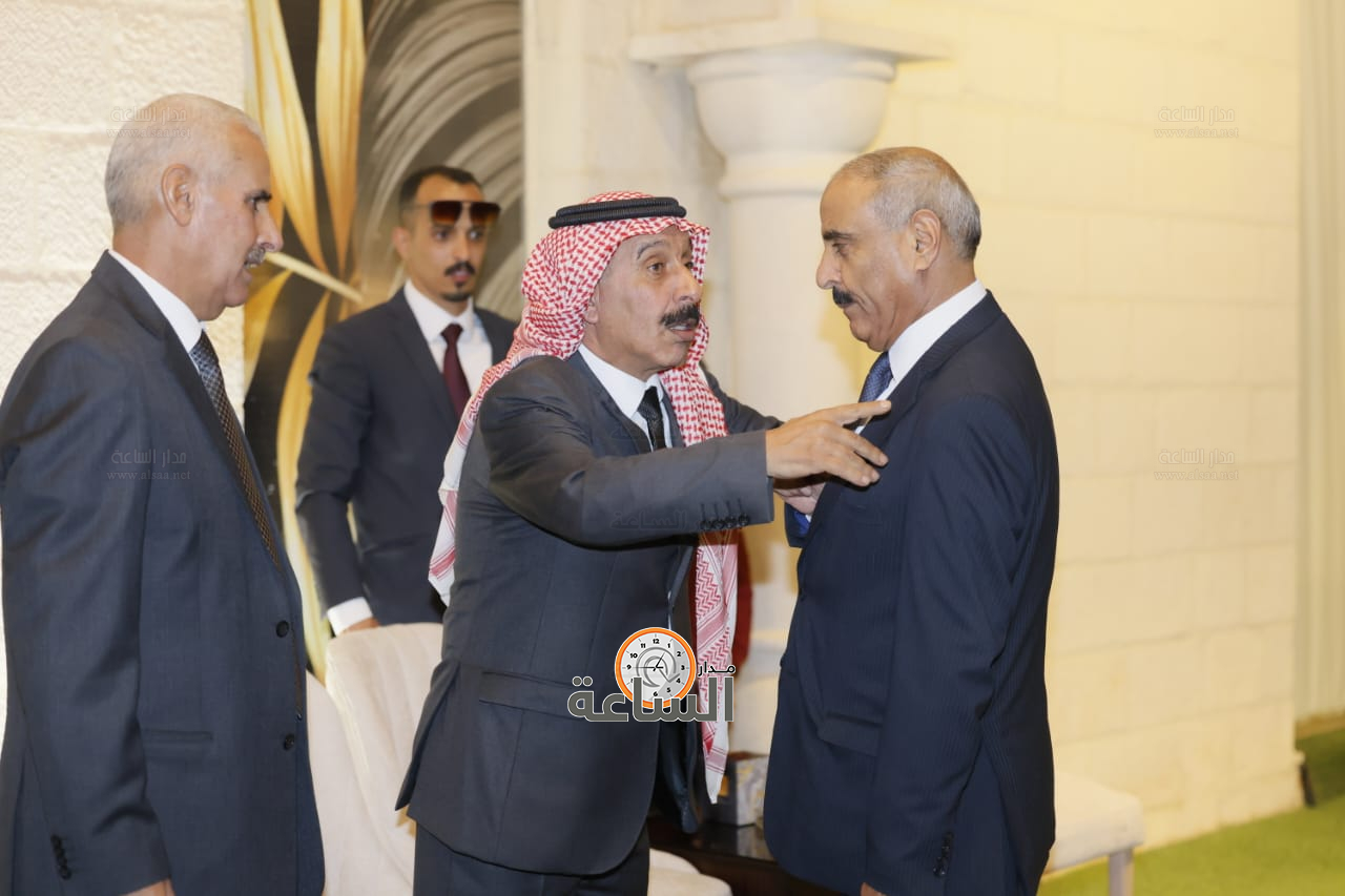 Madar Al-Saa Images 0.016628005573910865