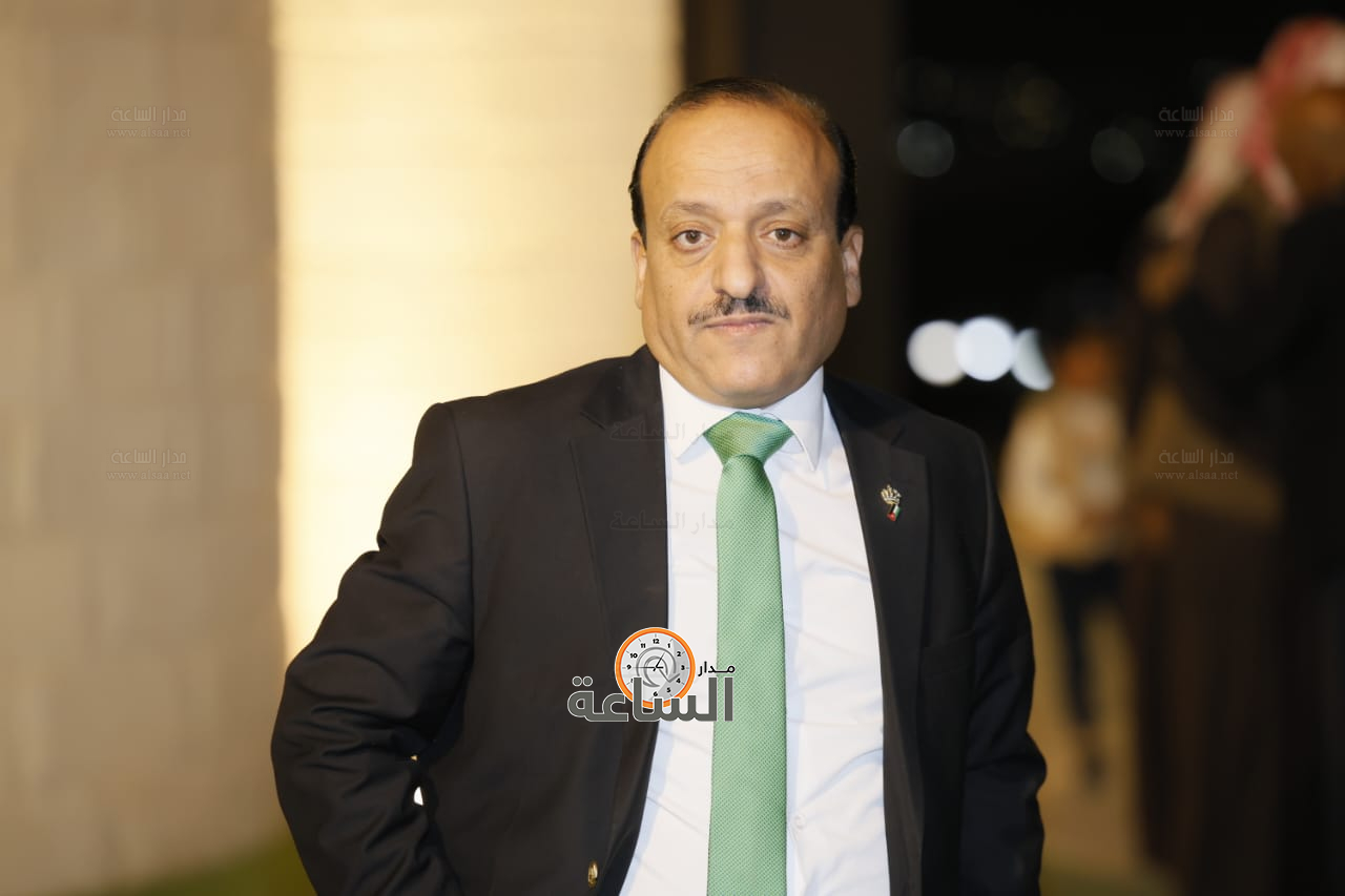 Madar Al-Saa Images 0.65832487586786