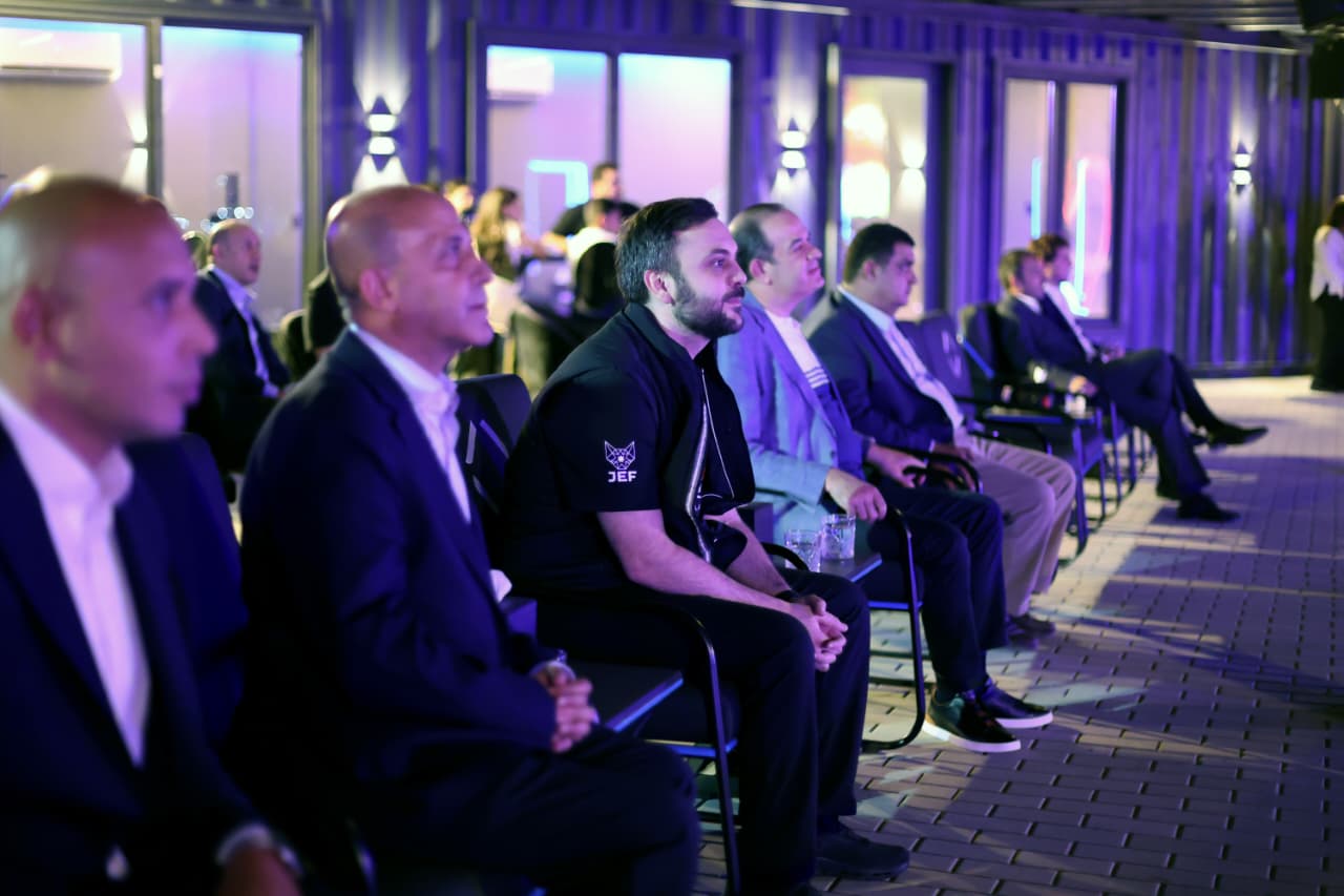 Madar Al-Saa Images 0.5714965851826848