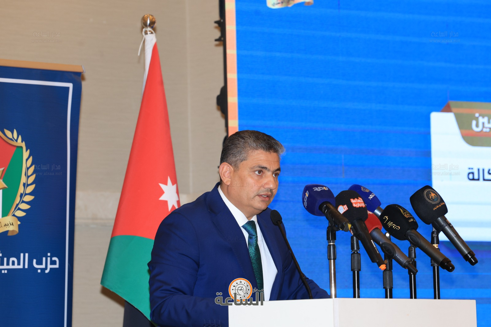 Madar Al-Saa Images 0.42652815462746974