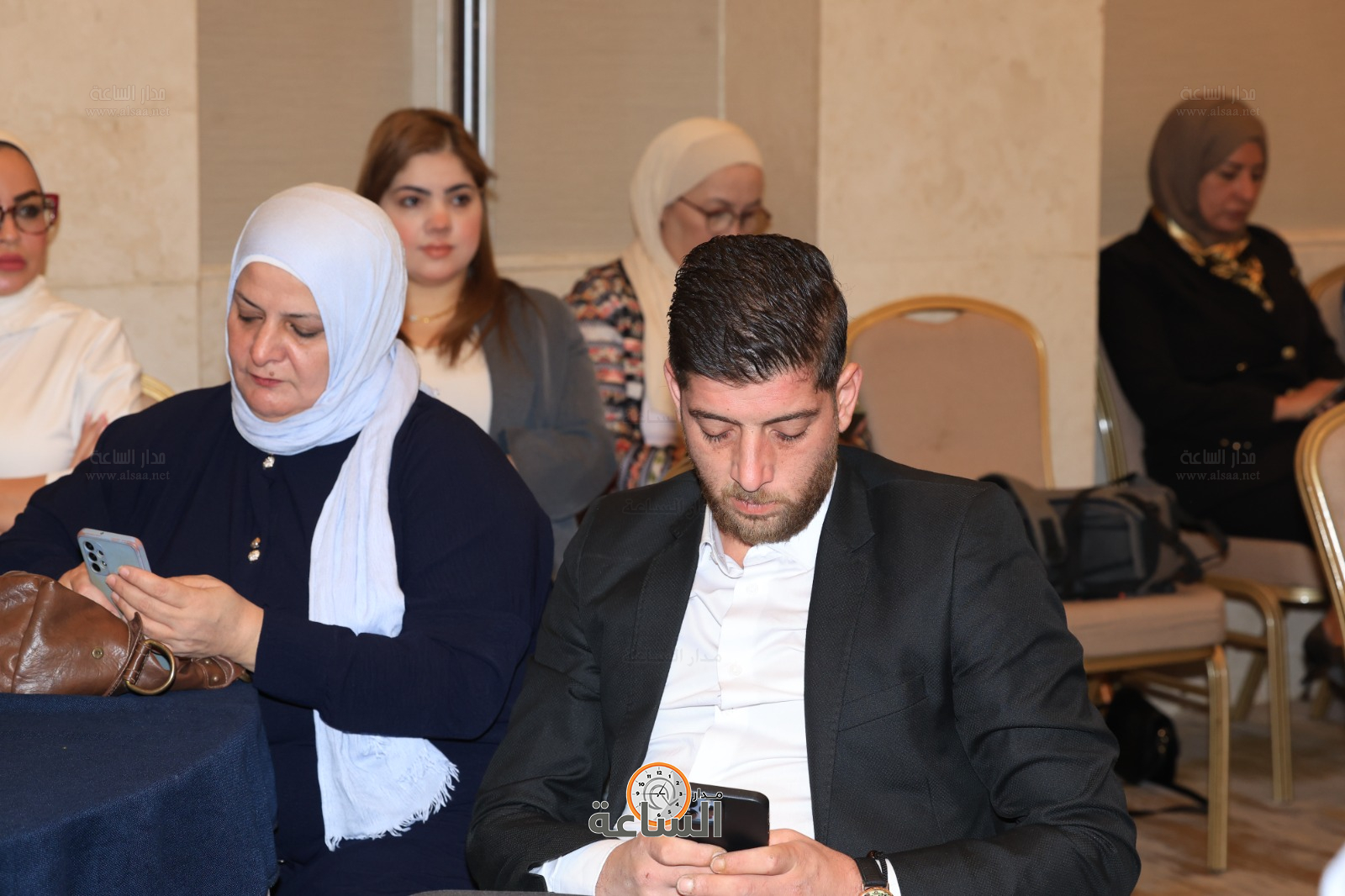 Madar Al-Saa Images 0.049120298098121906